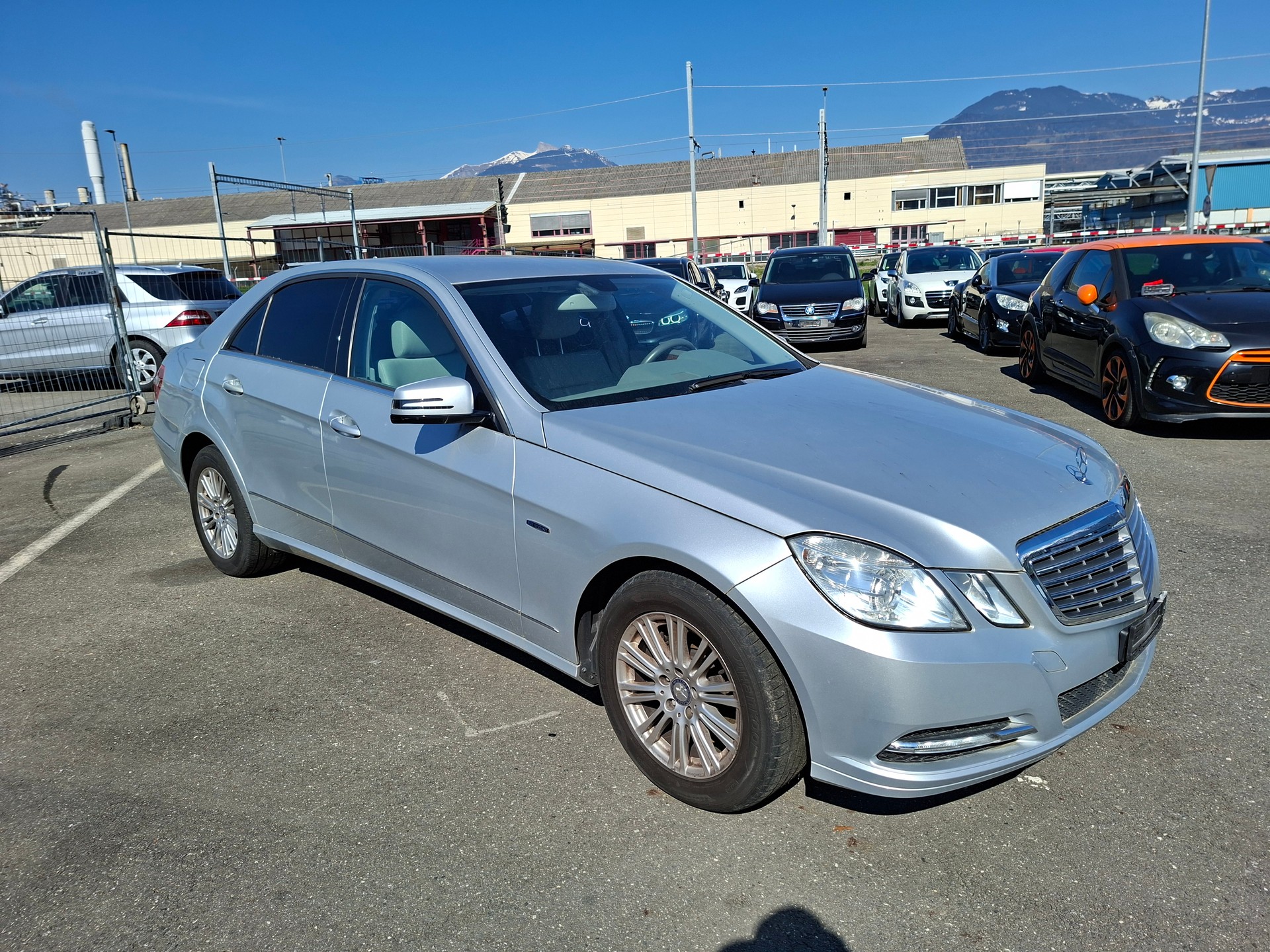 MERCEDES-BENZ E 250 CGI BlueEfficiency Elégance 7G-Tronic-image-10