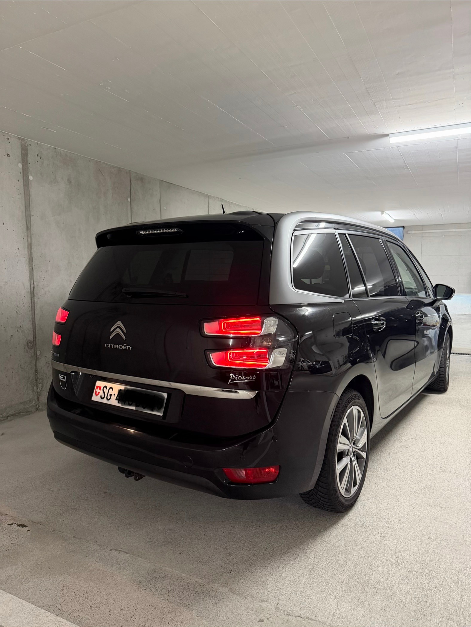CITROEN Grand C4 Picasso 2.0 BlueHDi Exclusive Automatic-image-2