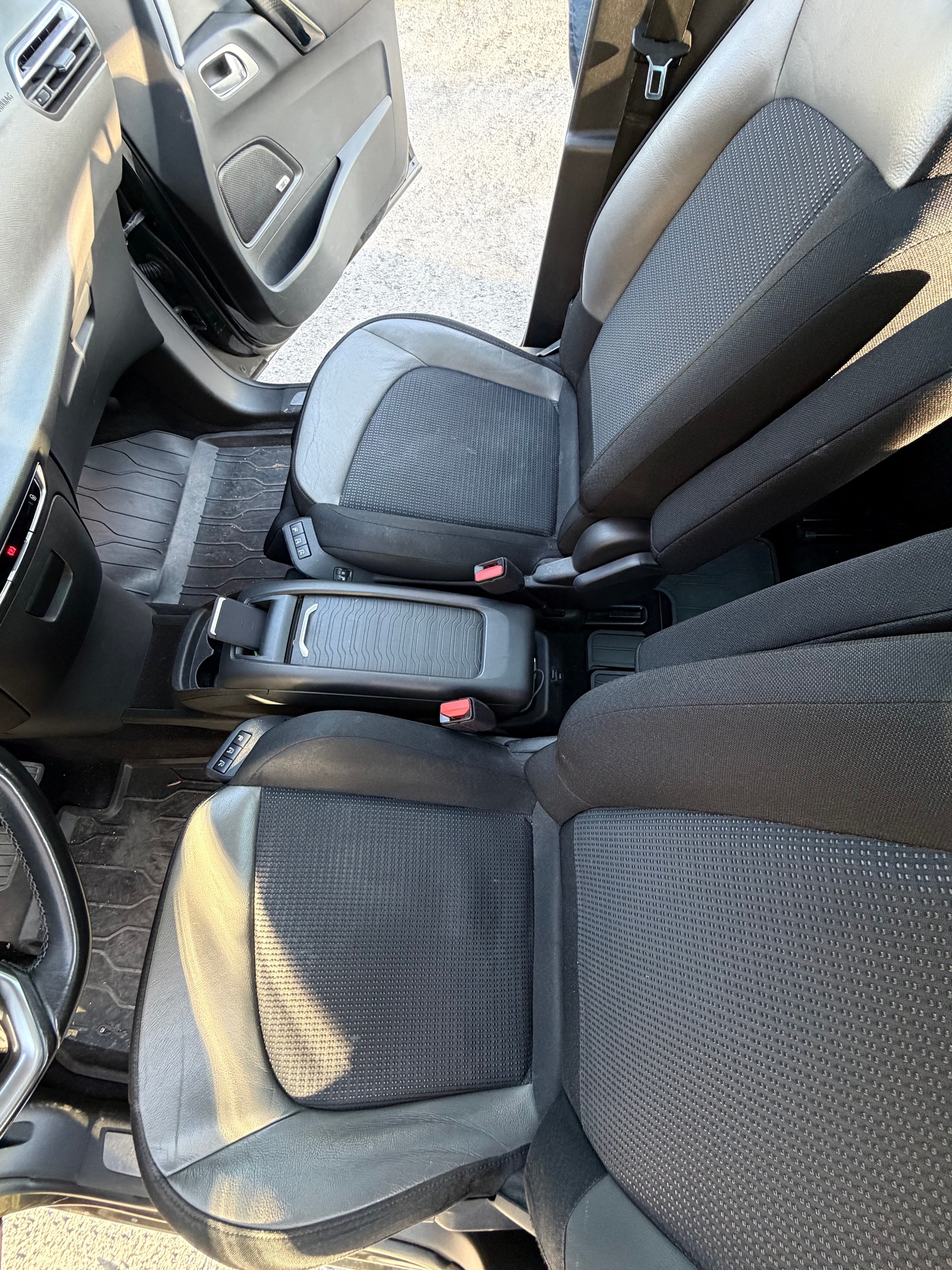 CITROEN Grand C4 Picasso 2.0 BlueHDi Exclusive Automatic-image-6