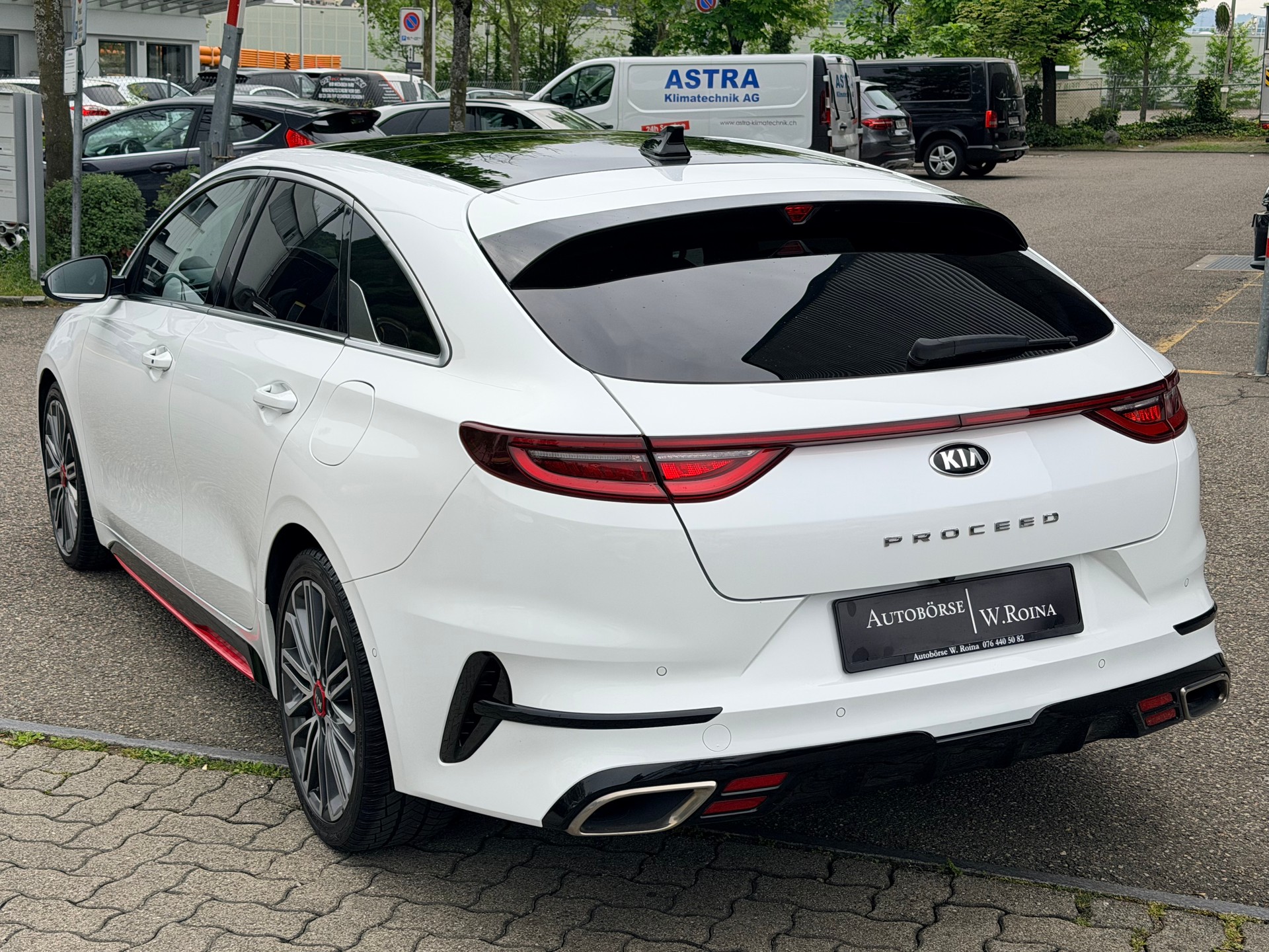KIA ProCeed 1.6 T-GDi GT DCT-image-4