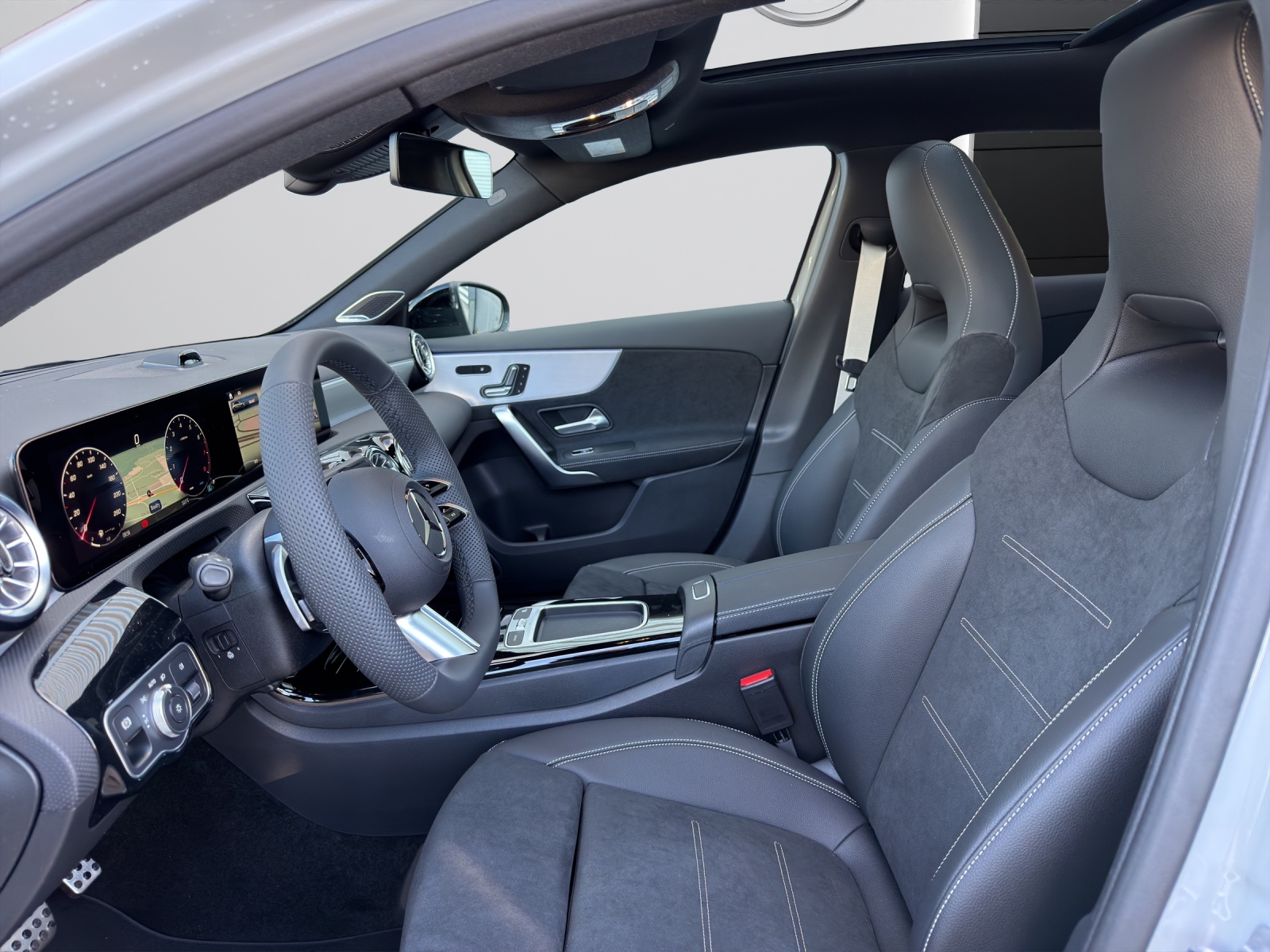 MERCEDES-BENZ A 250 4Matic 8G-DCT-image-4