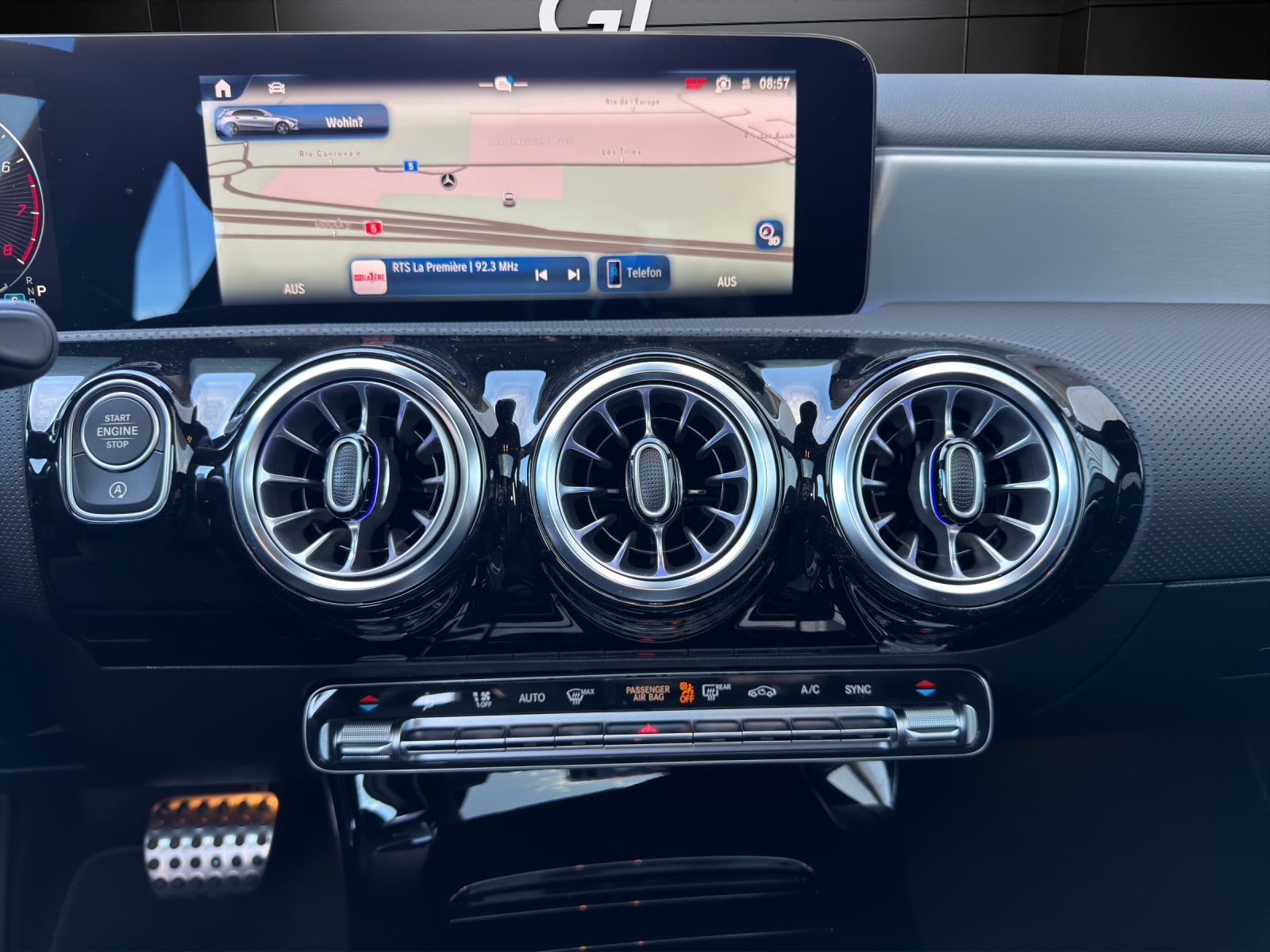MERCEDES-BENZ A 250 4Matic 8G-DCT-image-12