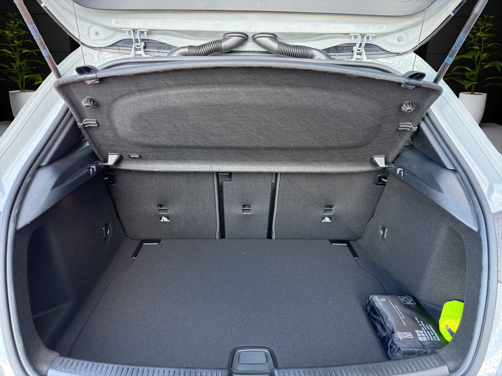 MERCEDES-BENZ A 250 4Matic 8G-DCT-image-10