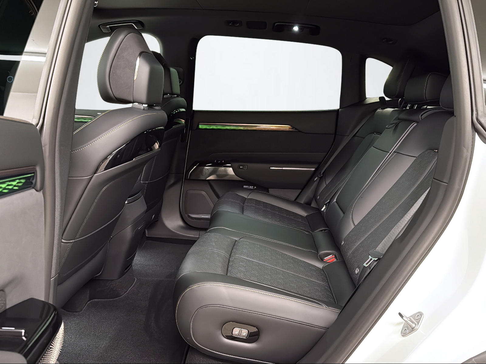 ZEEKR 7X Privilege AWD-image-10