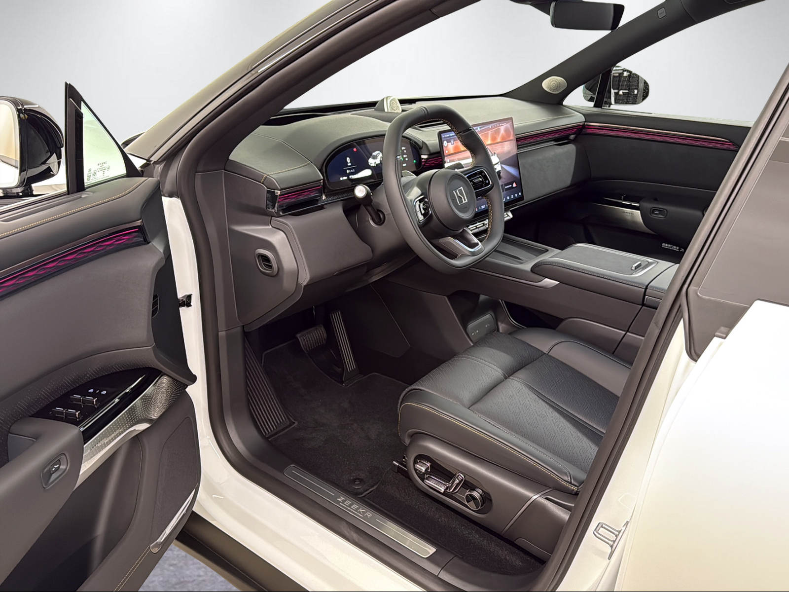 ZEEKR 7X Privilege AWD-image-13
