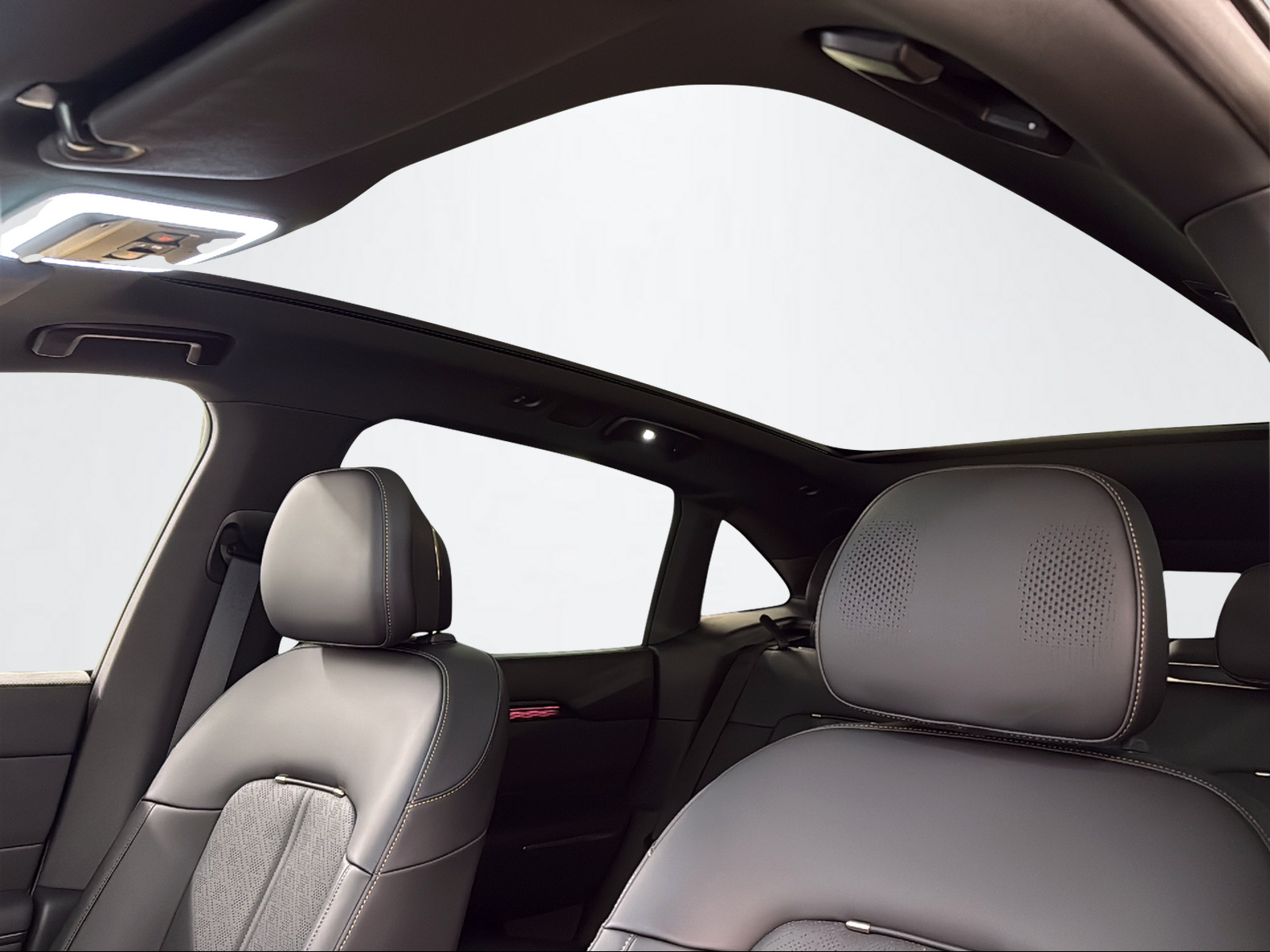 ZEEKR 7X Privilege AWD-image-16
