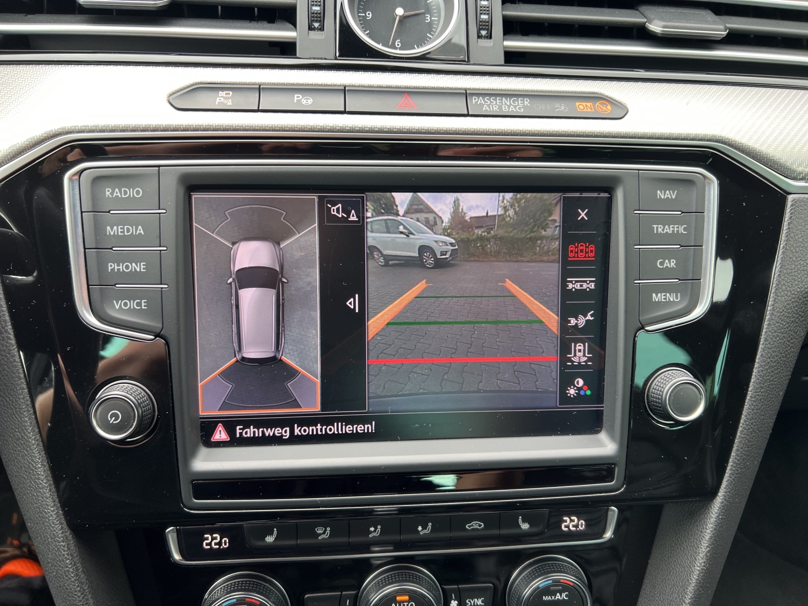 VW Passat Variant 2.0 TSI BMT Highline 4Motion DSG / R-Line-image-11
