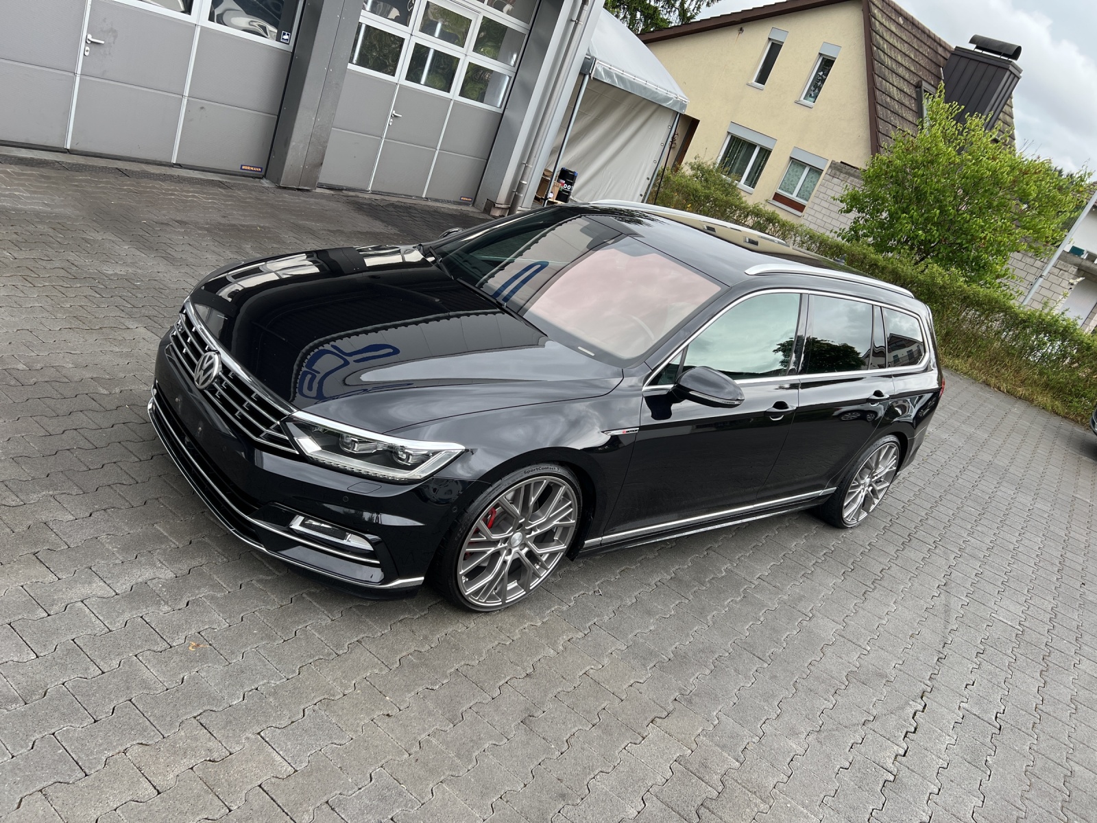 VW Passat Variant 2.0 TSI BMT Highline 4Motion DSG / R-Line-image-13