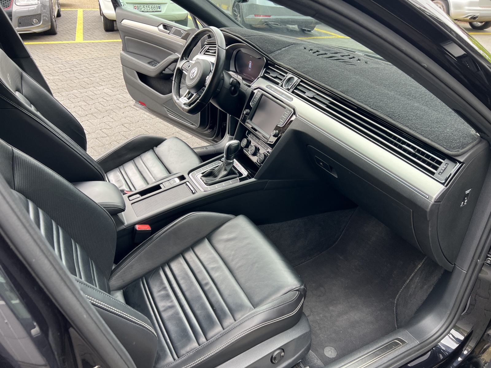 VW Passat Variant 2.0 TSI BMT Highline 4Motion DSG / R-Line-image-6