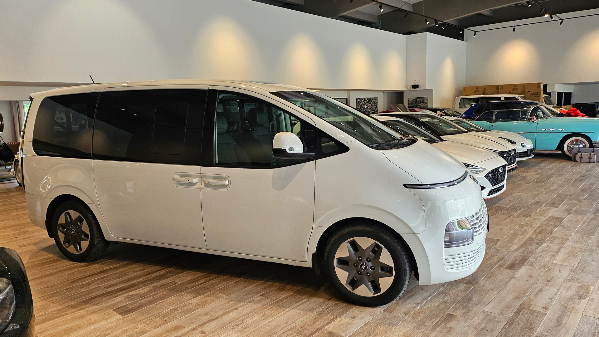 HYUNDAI Staria Wagon 2.2 CRDi Vertex 4WD Voll 9 Plätzer-image-6