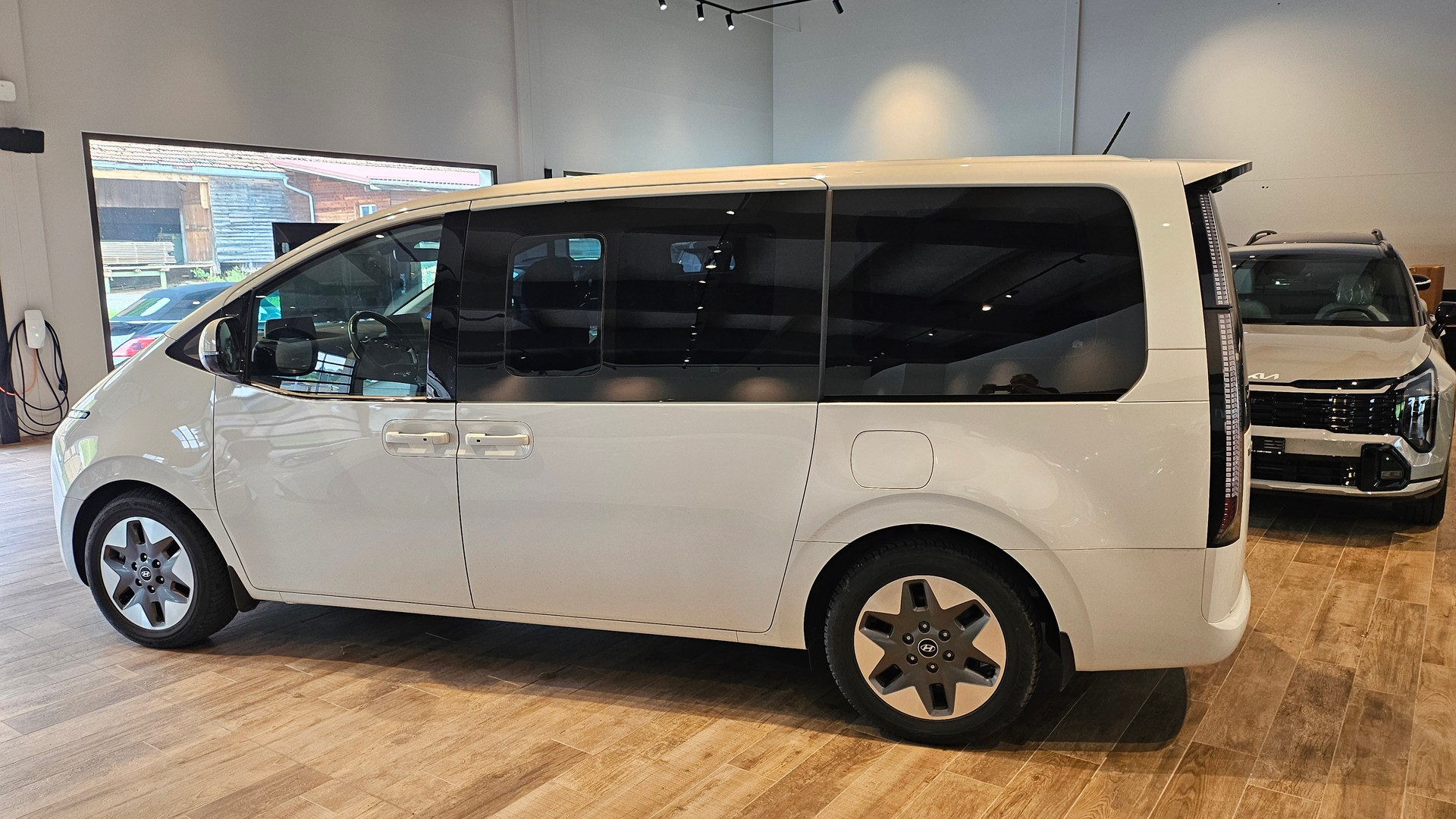 HYUNDAI Staria Wagon 2.2 CRDi Vertex 4WD Voll 9 Plätzer-image-14
