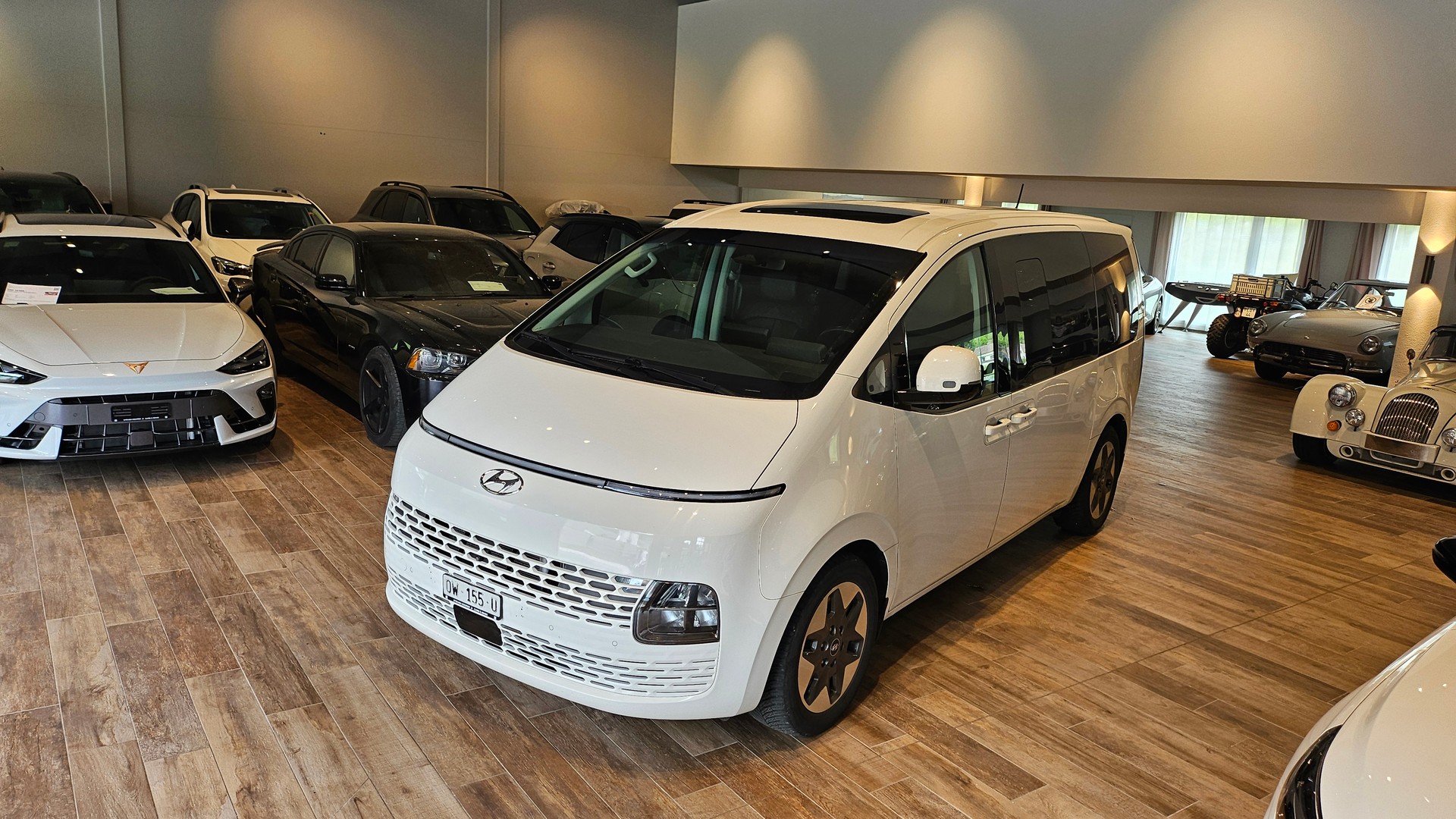 HYUNDAI Staria Wagon 2.2 CRDi Vertex 4WD Voll 9 Plätzer-showroom-element-1