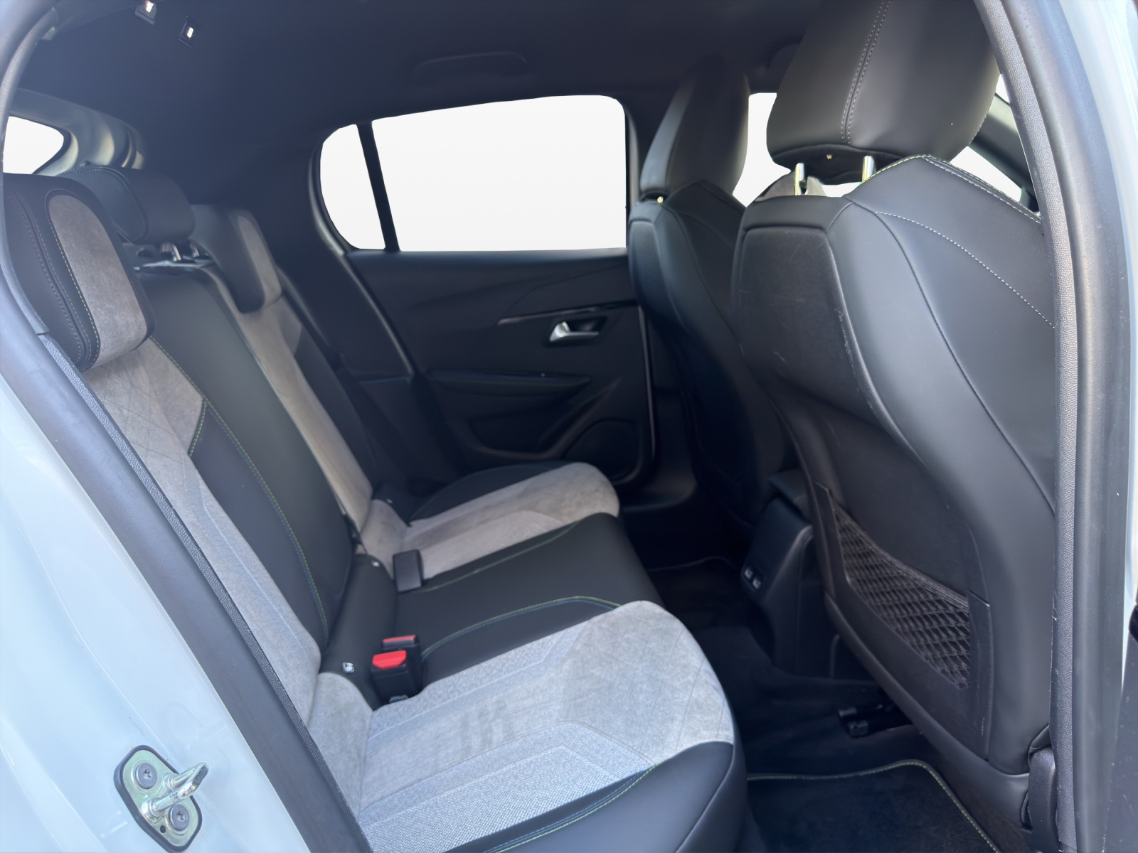PEUGEOT 208 Elektrik GT-image-18