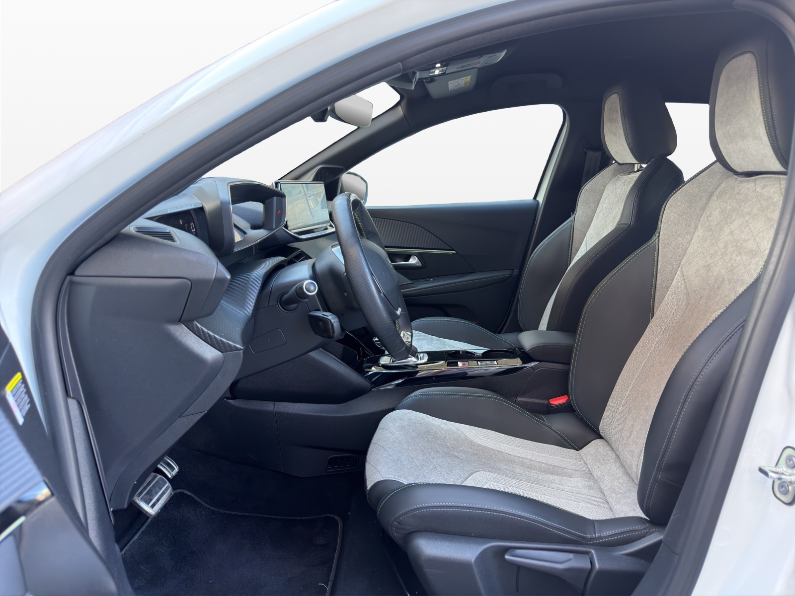 PEUGEOT 208 Elektrik GT-image-8