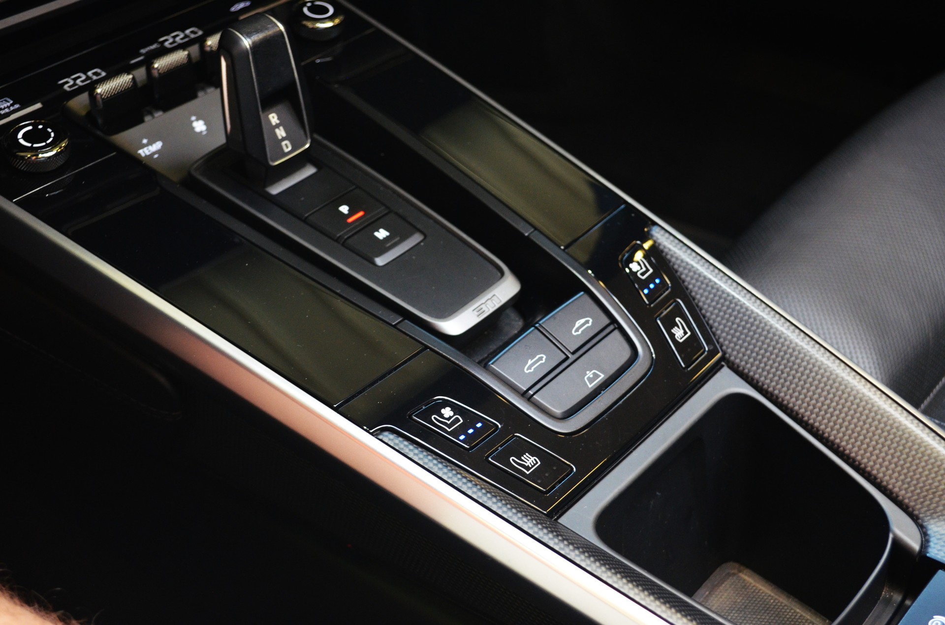 PORSCHE 911 Turbo S Cabriolet PDK-image-9