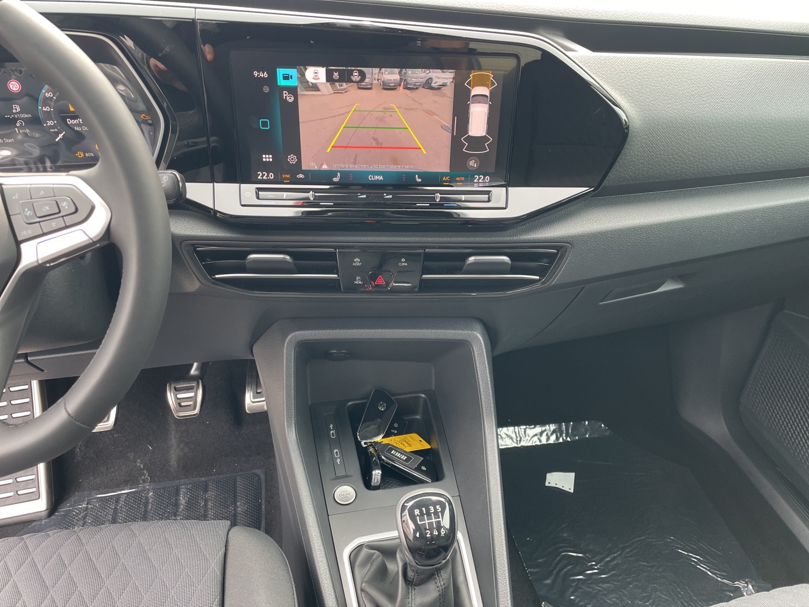 VW Caddy Dark Label 2.0 TDI 4Motion-image-12