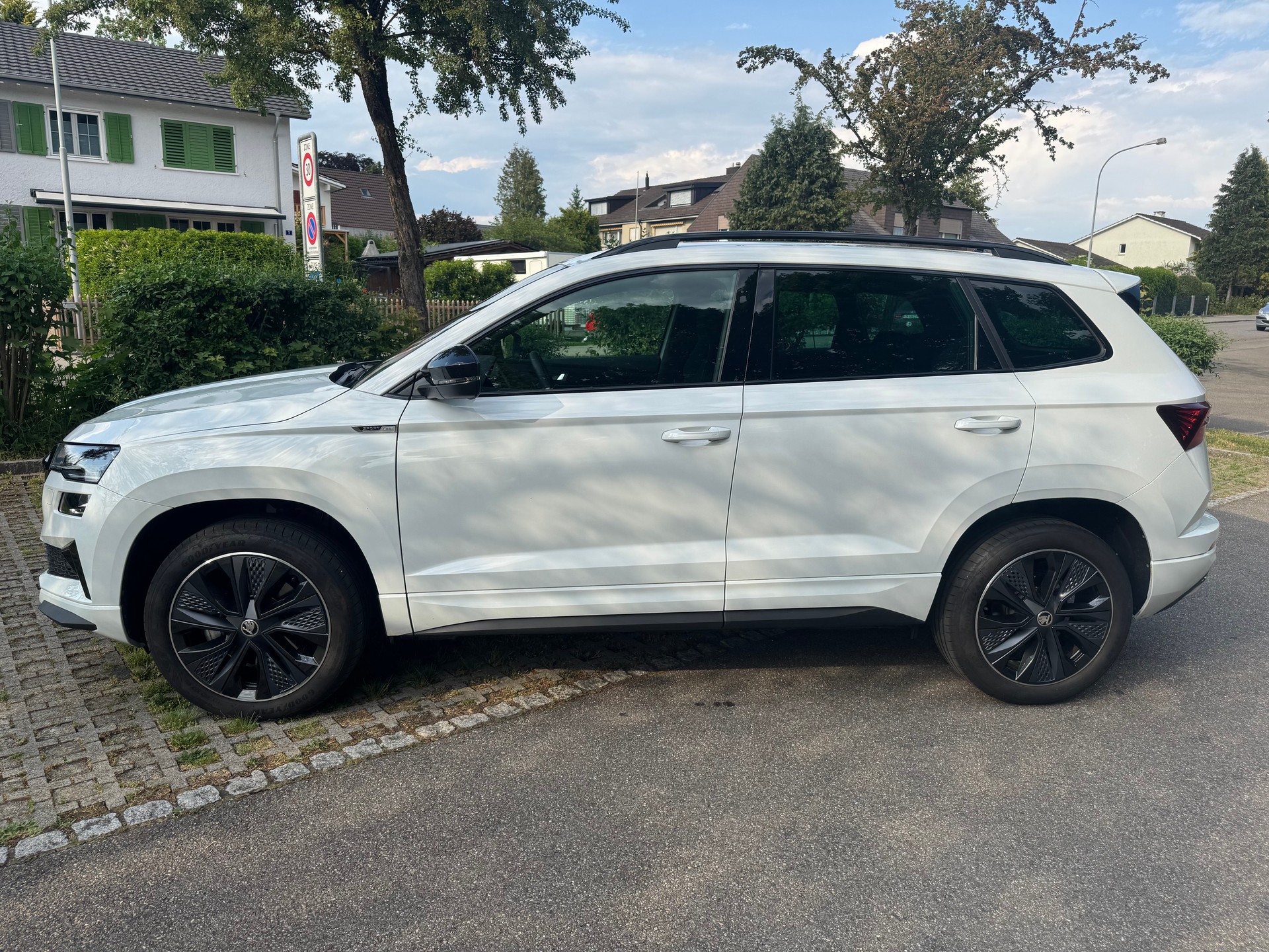 SKODA 1.5 TSI SportLine DSG-image-1