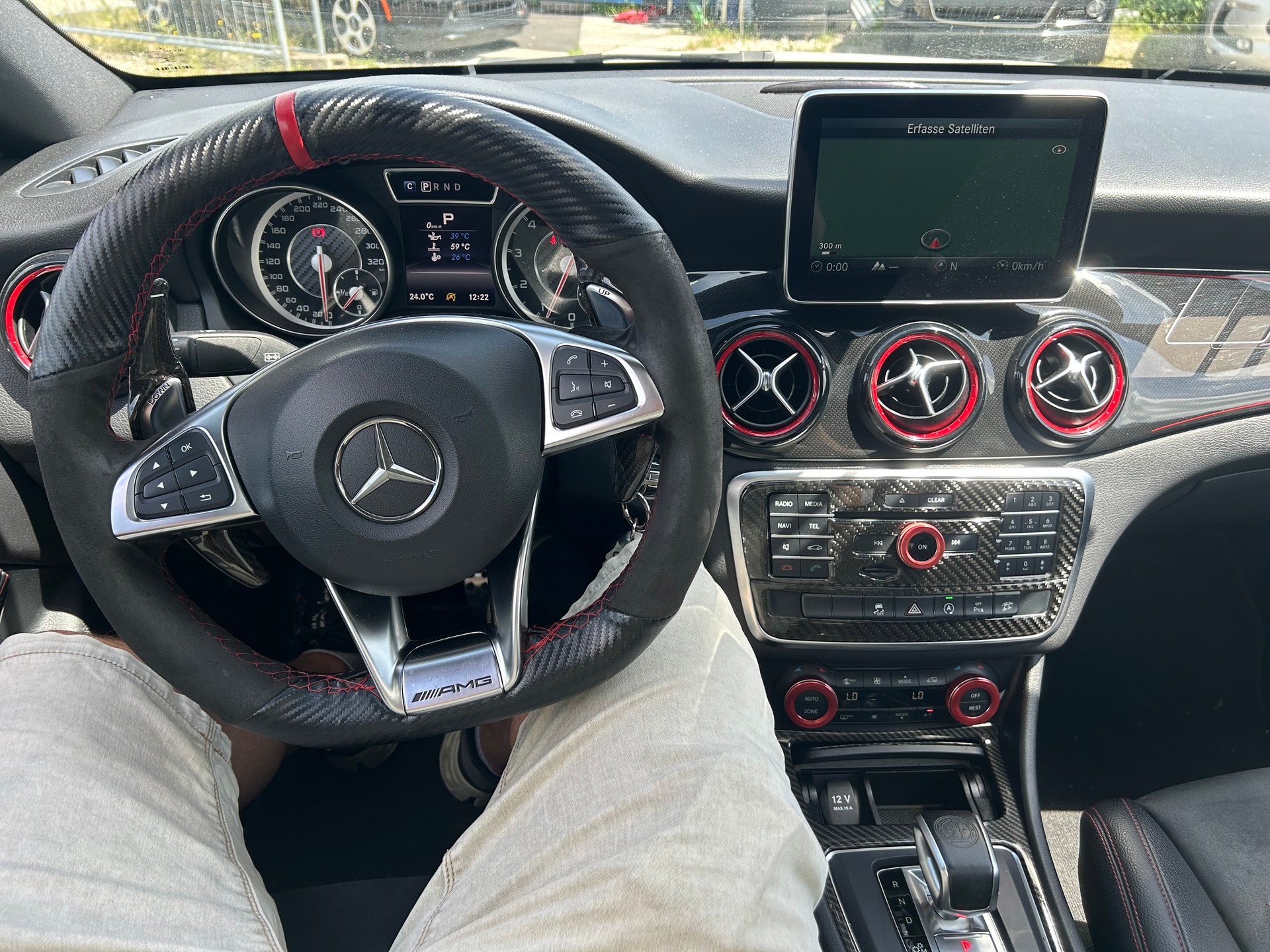 MERCEDES-BENZ CLA 45 AMG 4Matic Speedshift-image-6