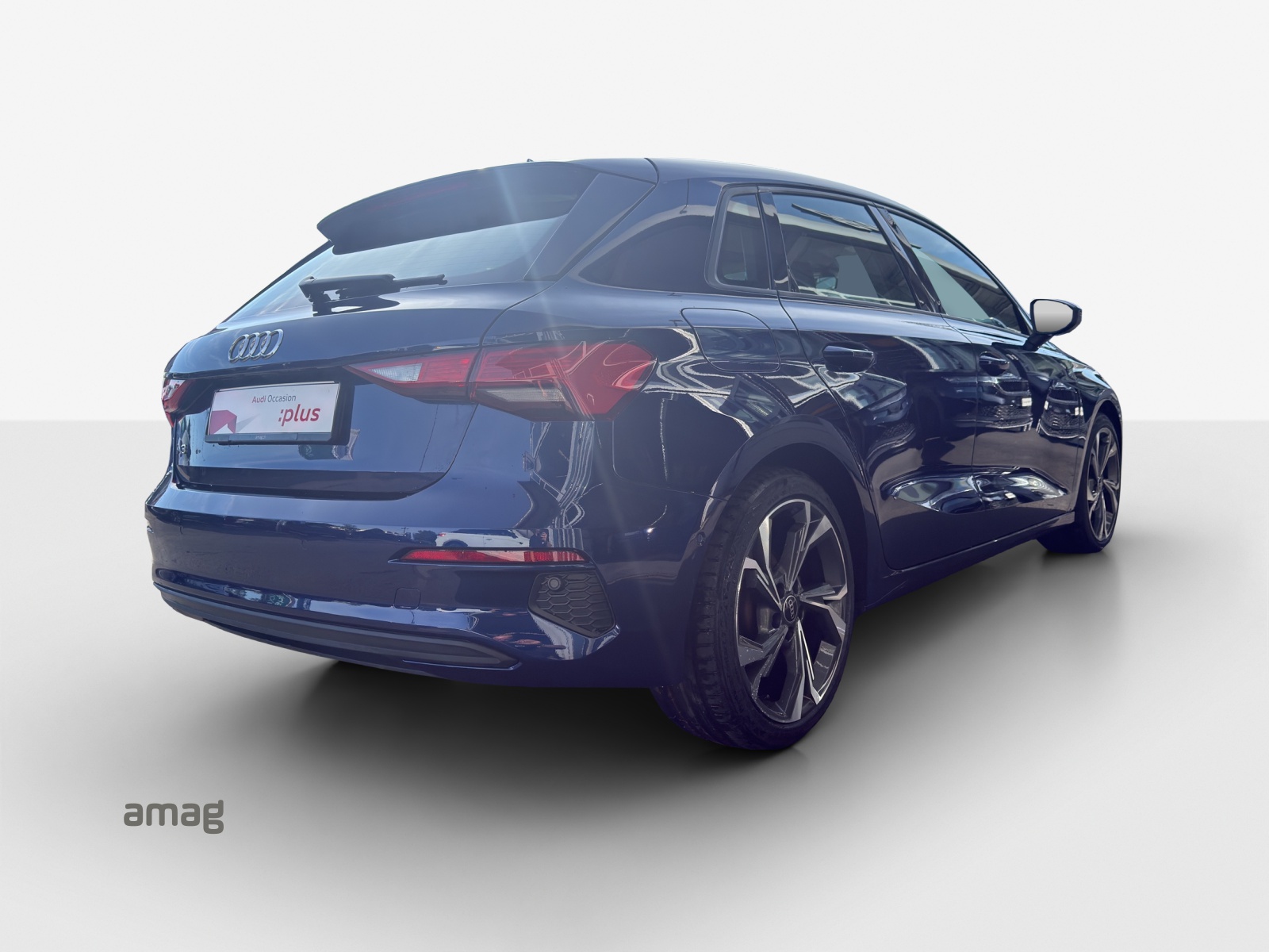 AUDI A3 Sportback 35 TFSI Attraction S-tronic-image-4