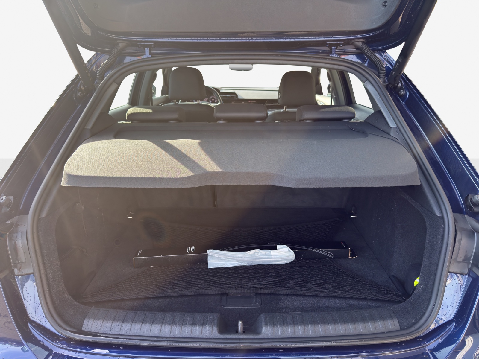 AUDI A3 Sportback 35 TFSI Attraction S-tronic-image-12