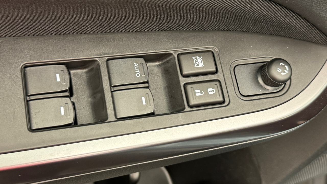 SUZUKI Vitara 1.4 Boosterjet Compact Top 4x4 Hybrid Automatic-image-8