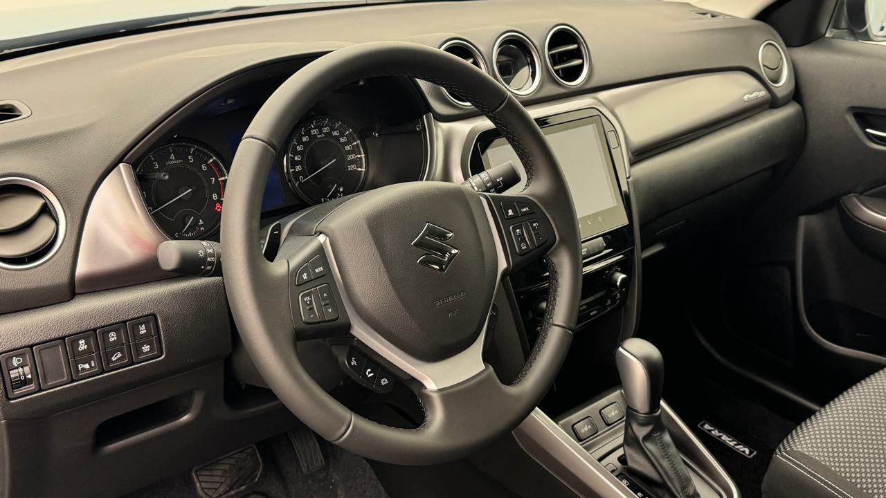 SUZUKI Vitara 1.4 Boosterjet Compact Top 4x4 Hybrid Automatic-image-6