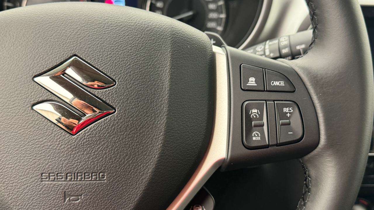 SUZUKI Vitara 1.4 Boosterjet Compact Top 4x4 Hybrid Automatic-image-9