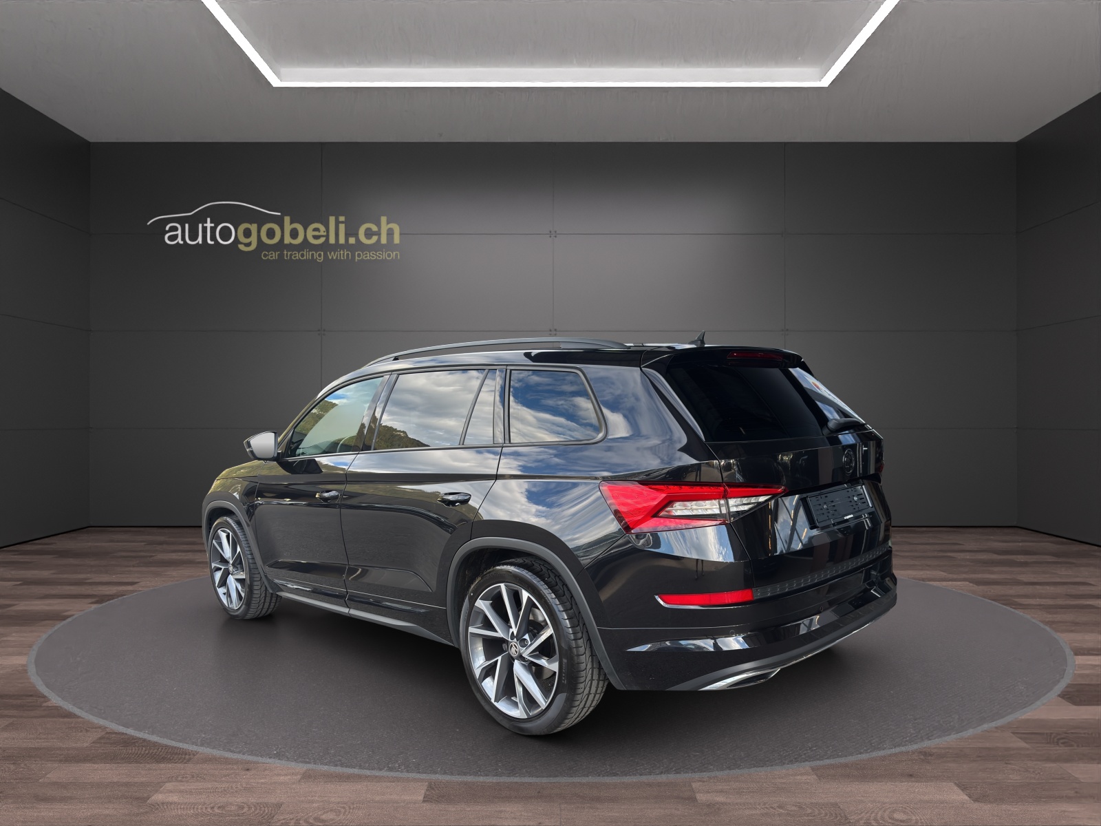 SKODA Kodiaq 2.0 TDI CR Sport Line 4x4 DSG-showroom-element-1