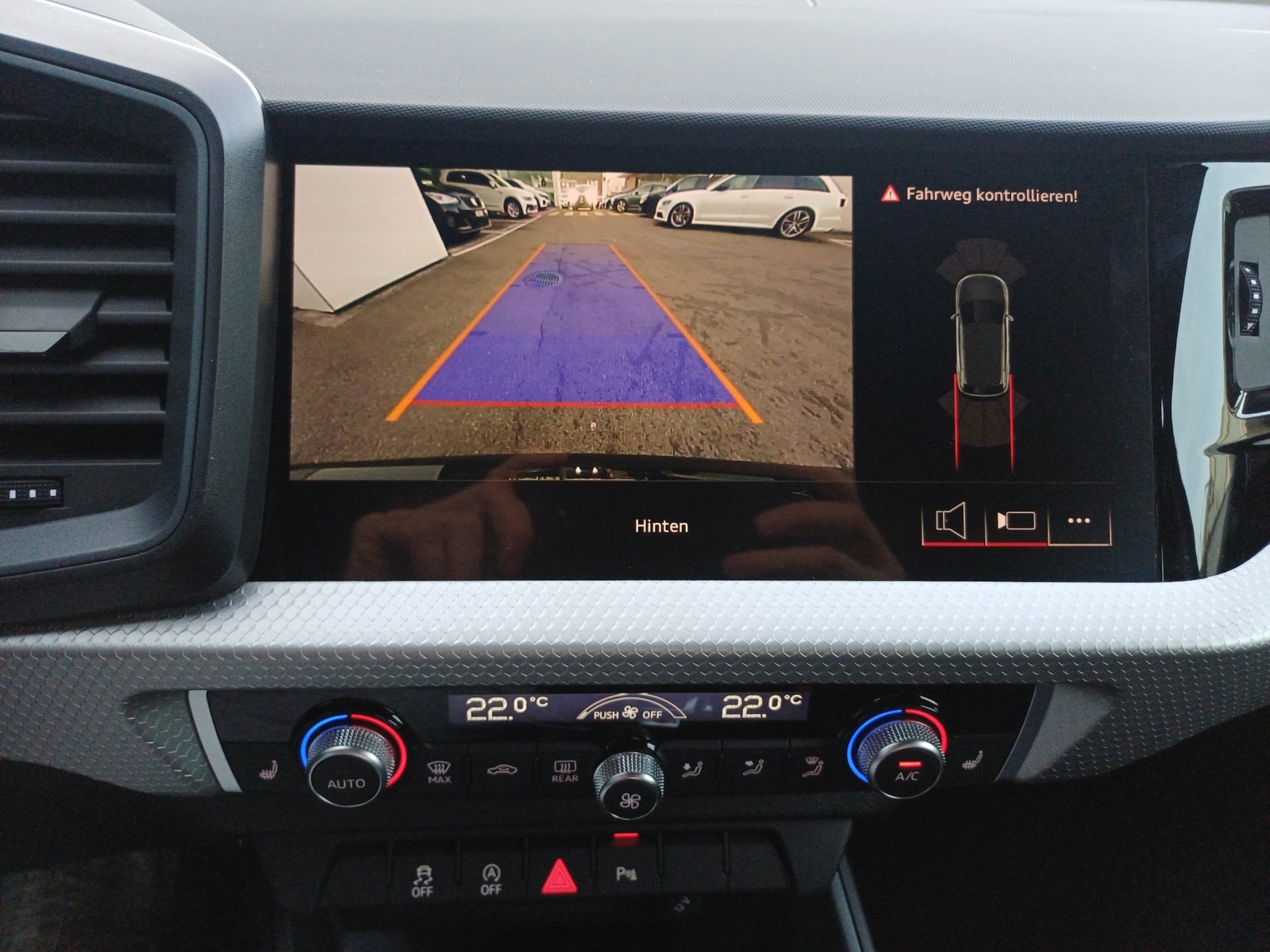 AUDI A1 Sportback 30 TFSI S Line Attraction S-tronic-image-12