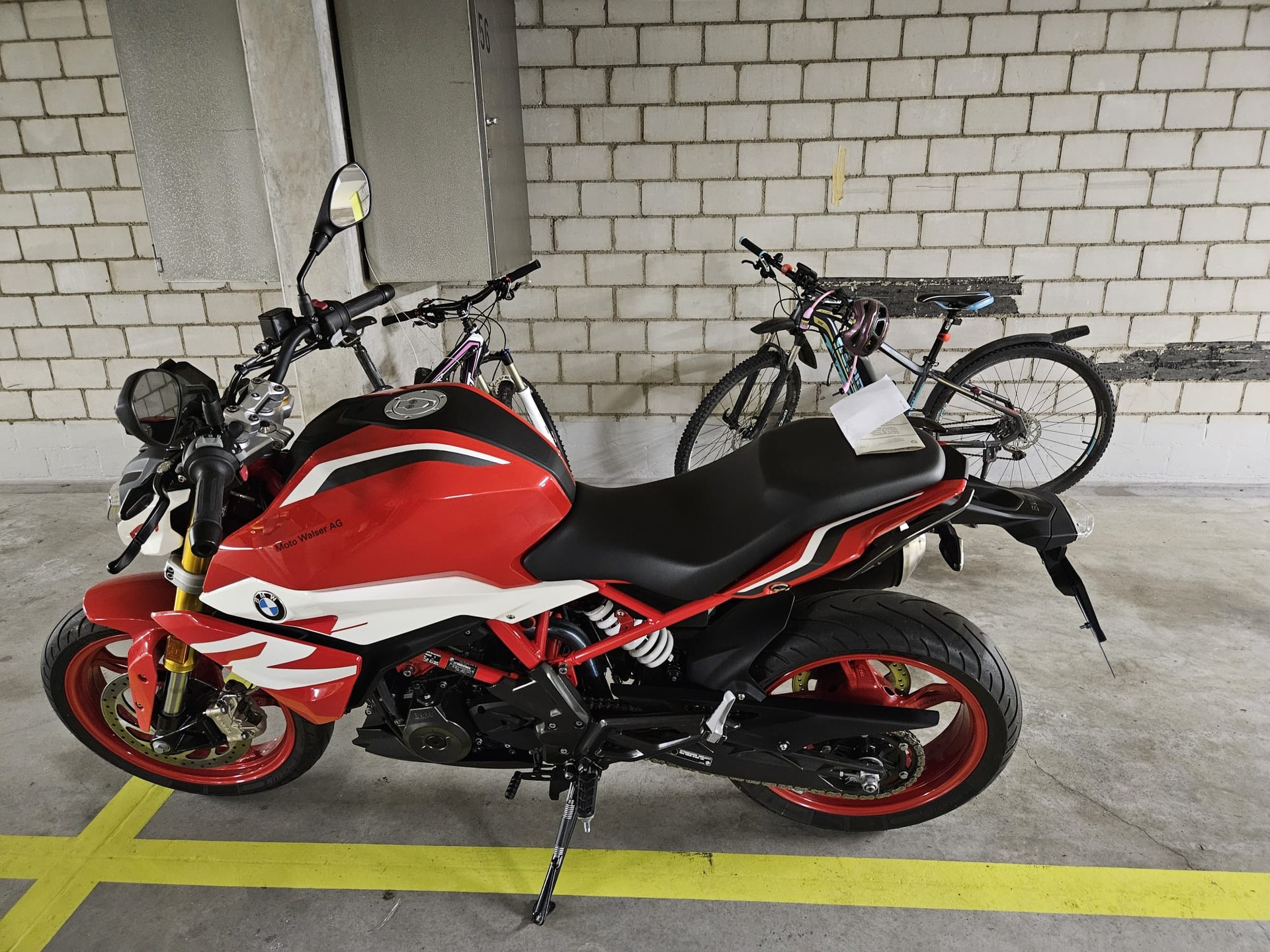 BMW G 310 R-image-0