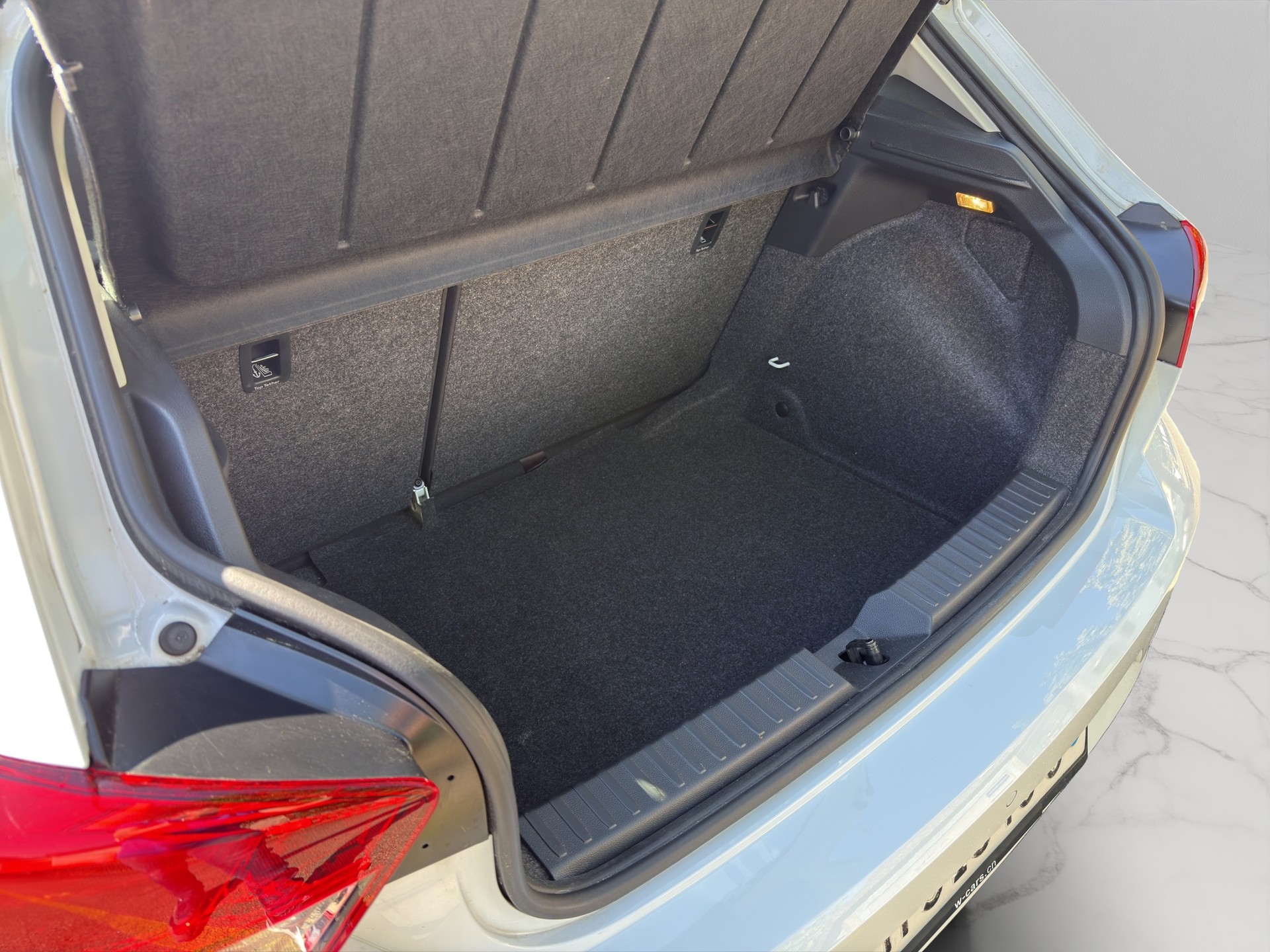 SEAT Ibiza 1.0 EcoTSI Move DSG * ACC * Werksgarantie * 8 fach *-image-9