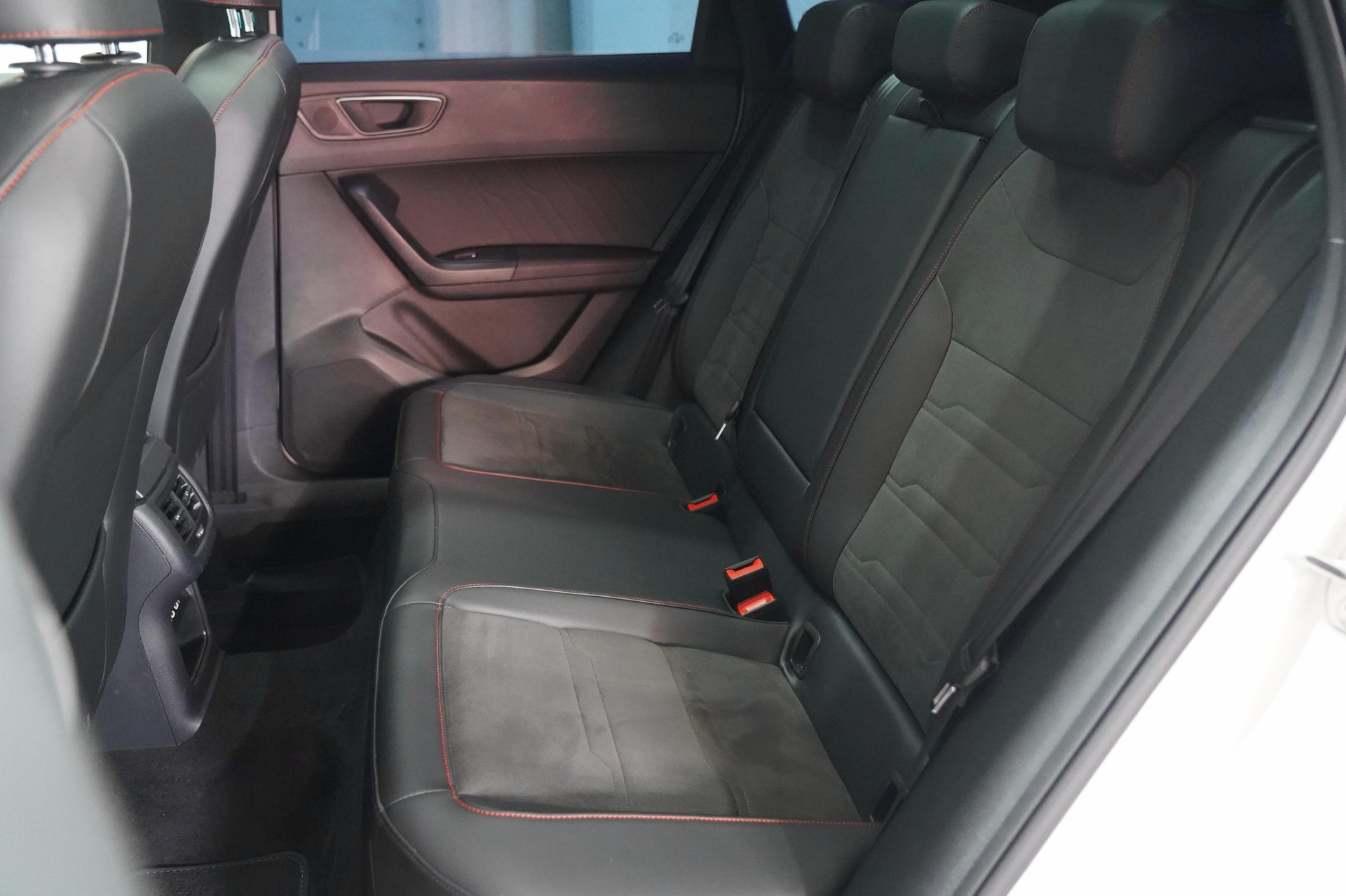SEAT Ateca 2.0 TSI FR 4Drive DSG-image-11