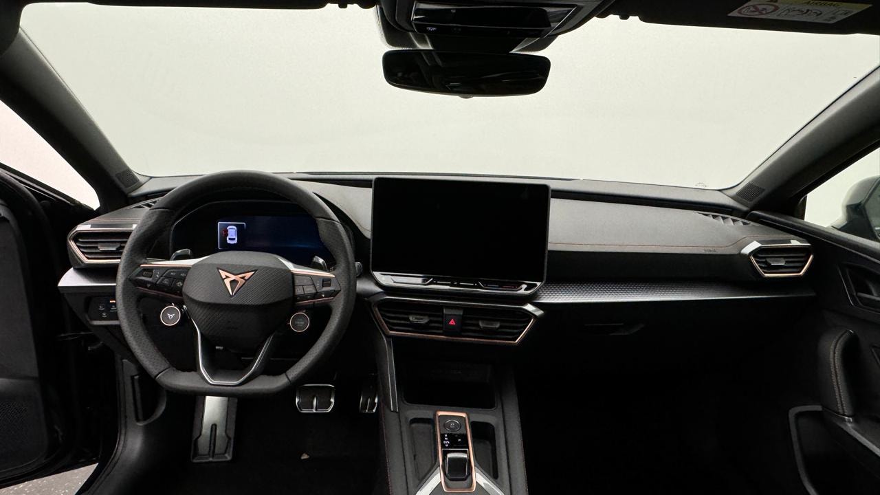 CUPRA LEON ST 1.5 e-HYBRID pHEV VZ Black Edition-image-5