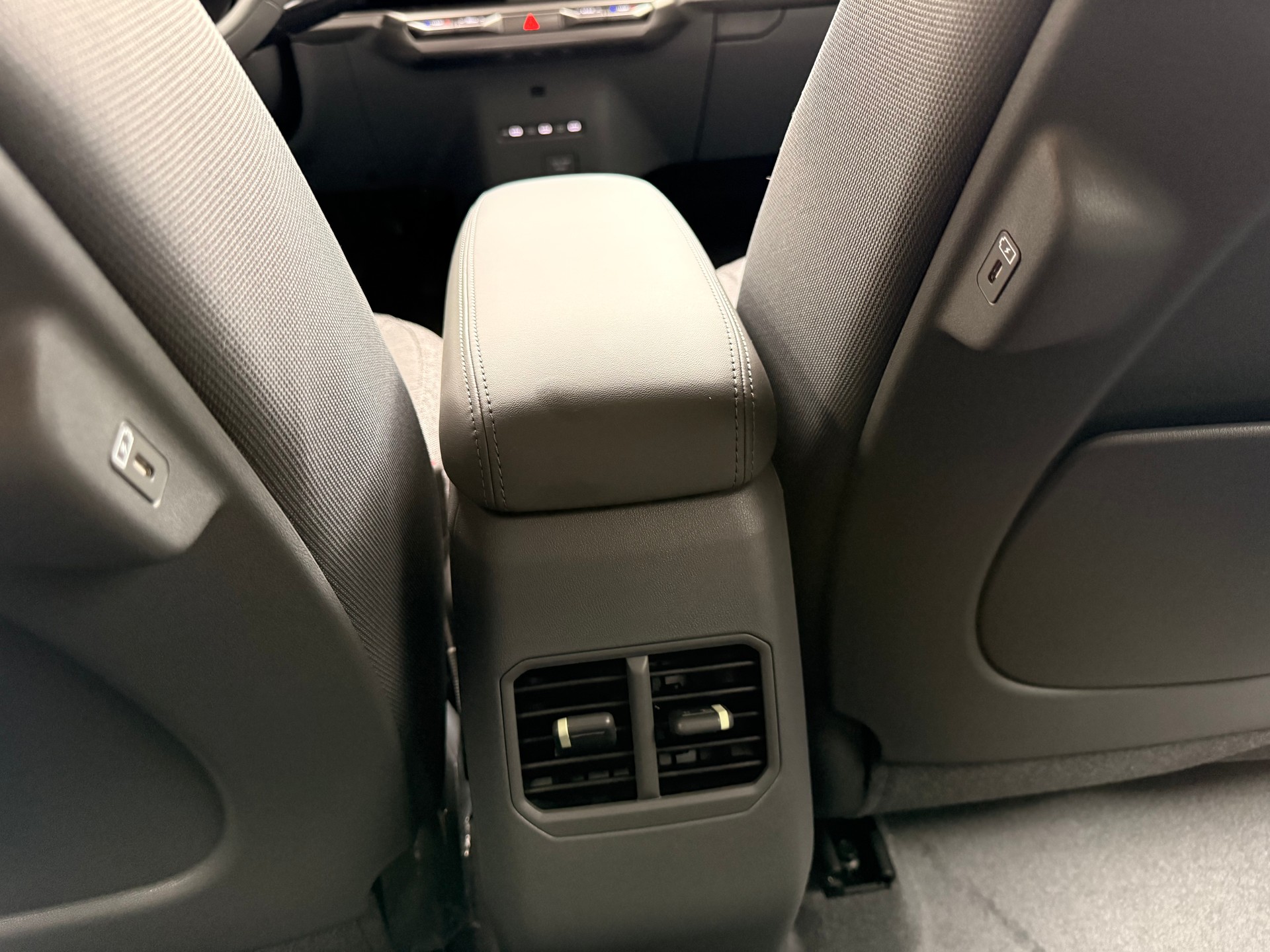 KIA EV2 42.2 kWh Earth-image-10