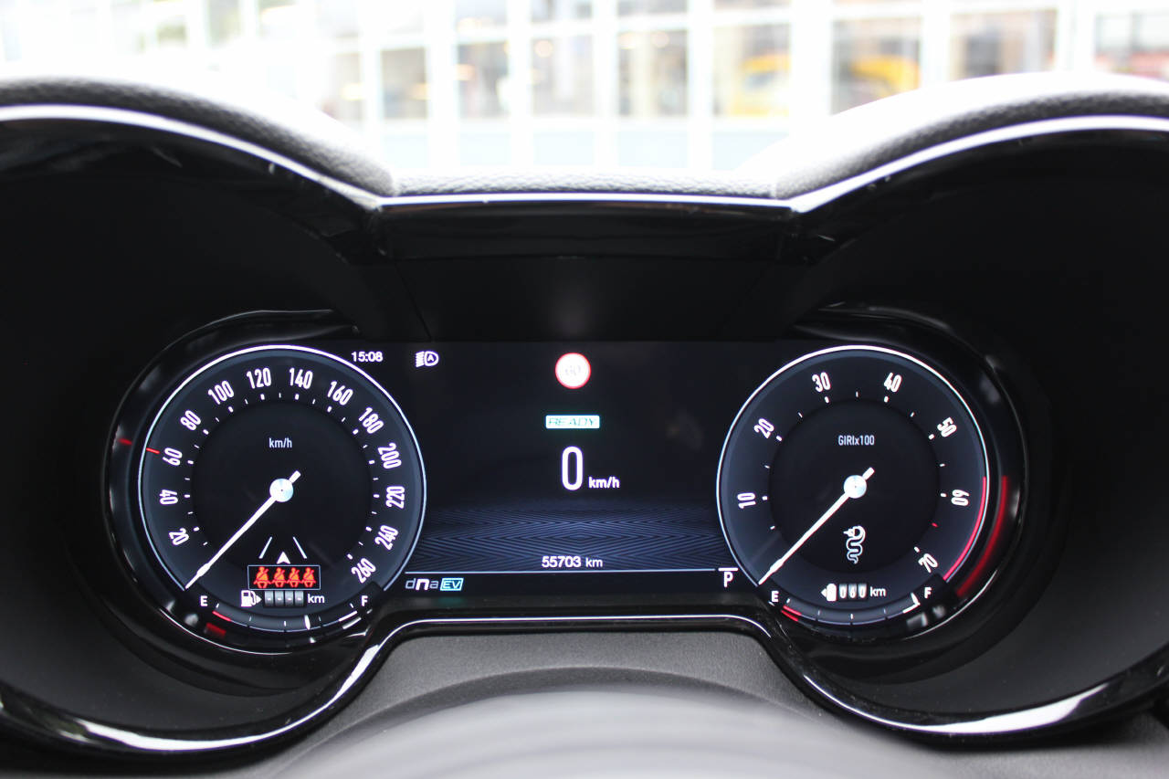 ALFA ROMEO Tonale 1.3 Plug-in Hybrid Veloce Q4 Premium Sky-image-6