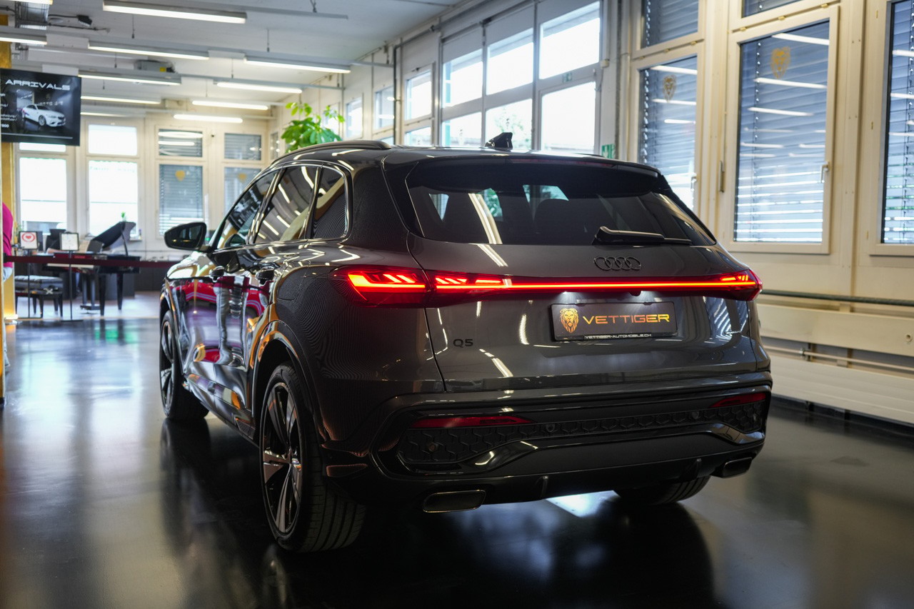 AUDI Q5 e-hybrid quattro 270 kW S-tronic-showroom-element-3