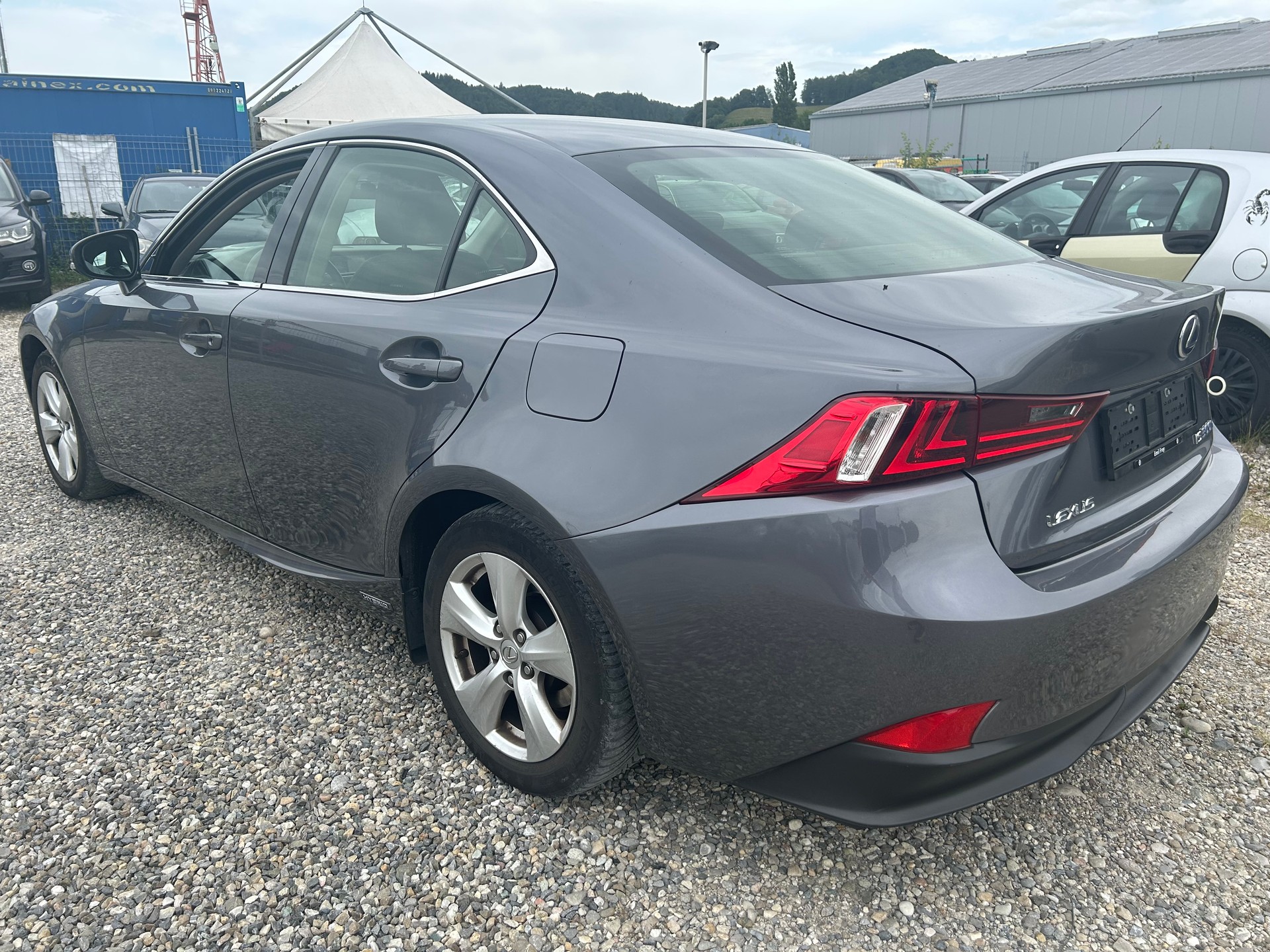 LEXUS IS 300h Automatic-image-5