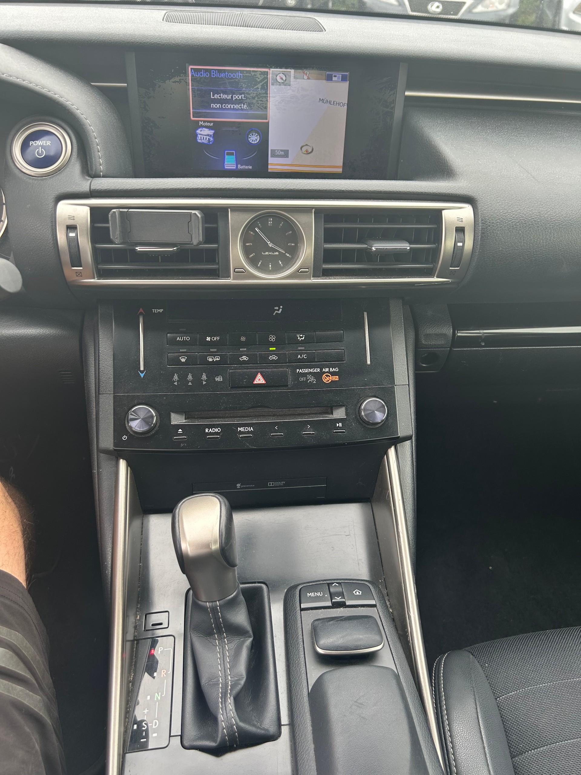 LEXUS IS 300h Automatic-image-7