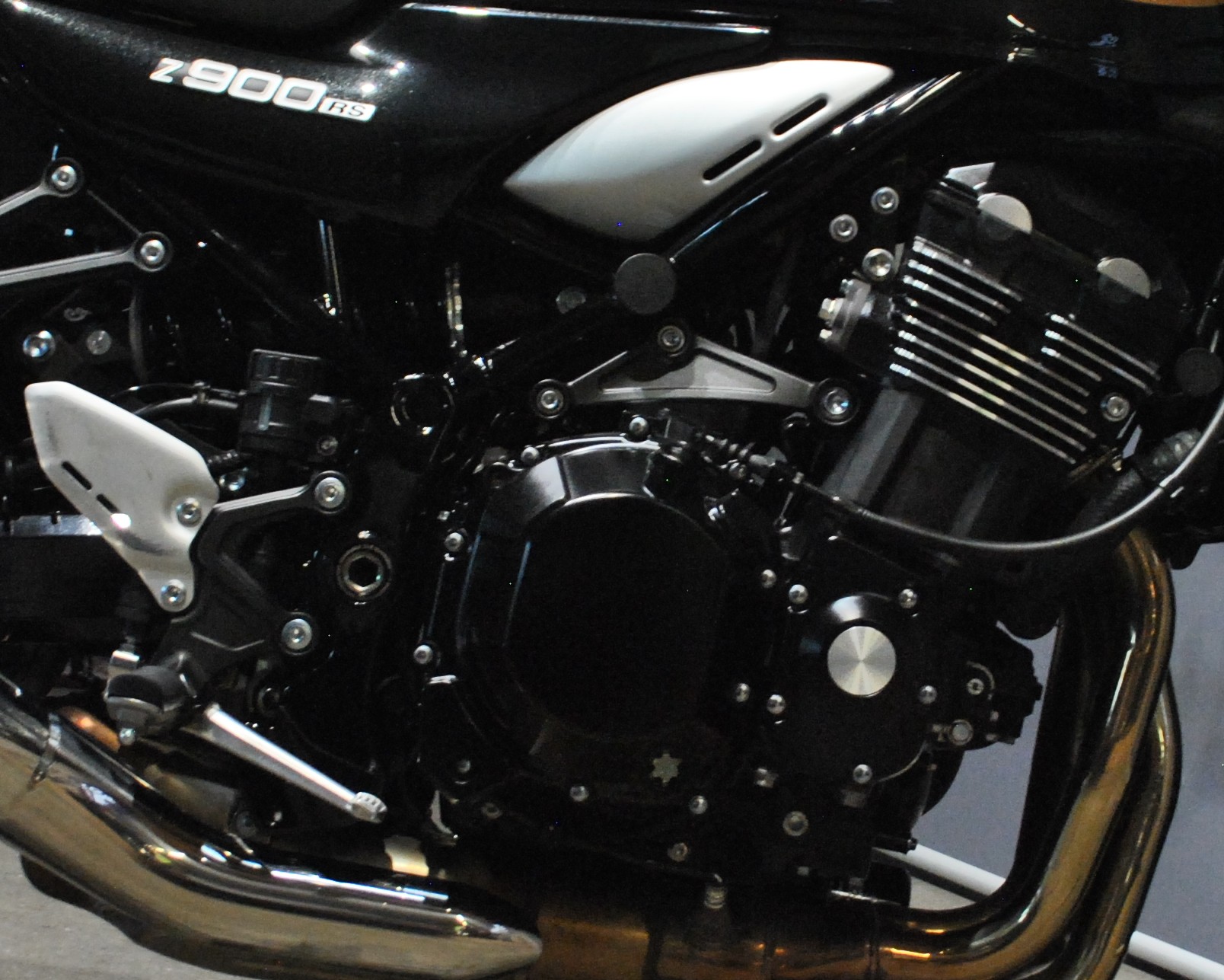 KAWASAKI Z 900 RS-image-9
