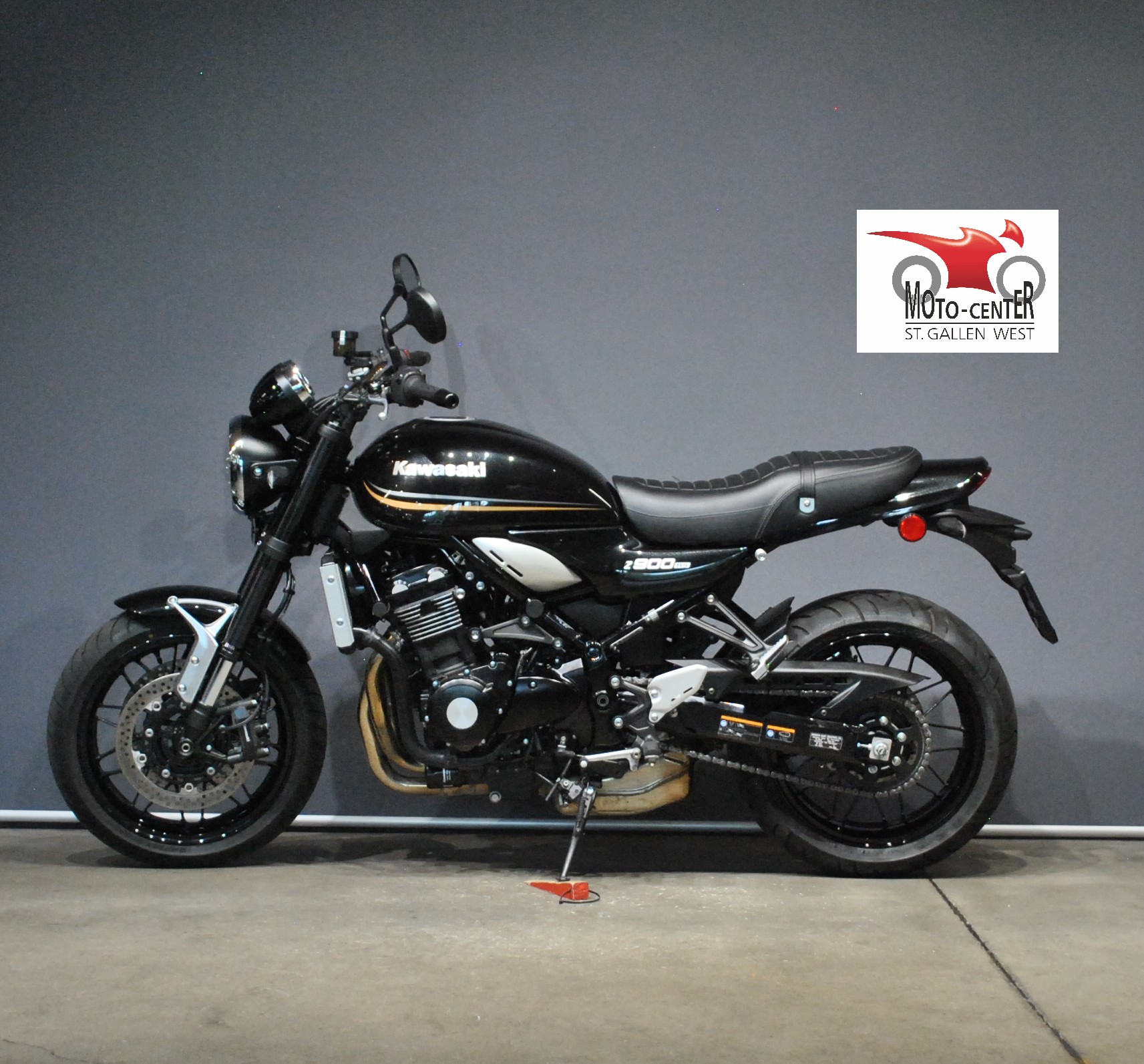 KAWASAKI Z 900 RS-showroom-element-2