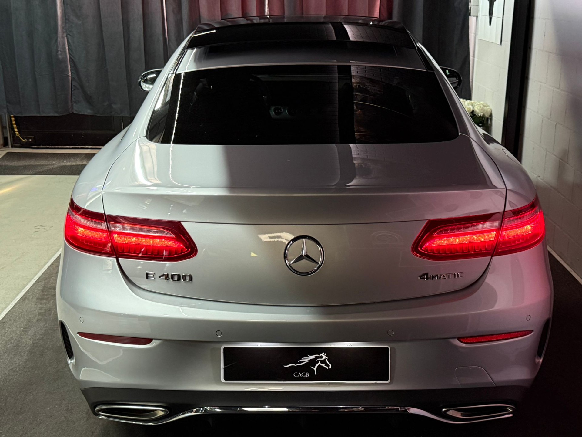 MERCEDES-BENZ E 400 Coupé AMG Line 4 Matic 9G-Tronic-showroom-element-3