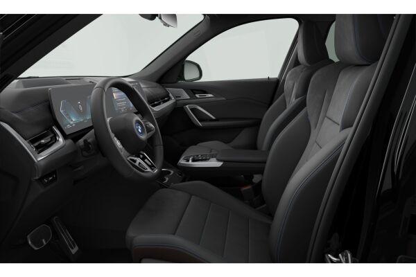 BMW X1 30e M Sport xDrive U11 (CH) AHK-showroom-element-2