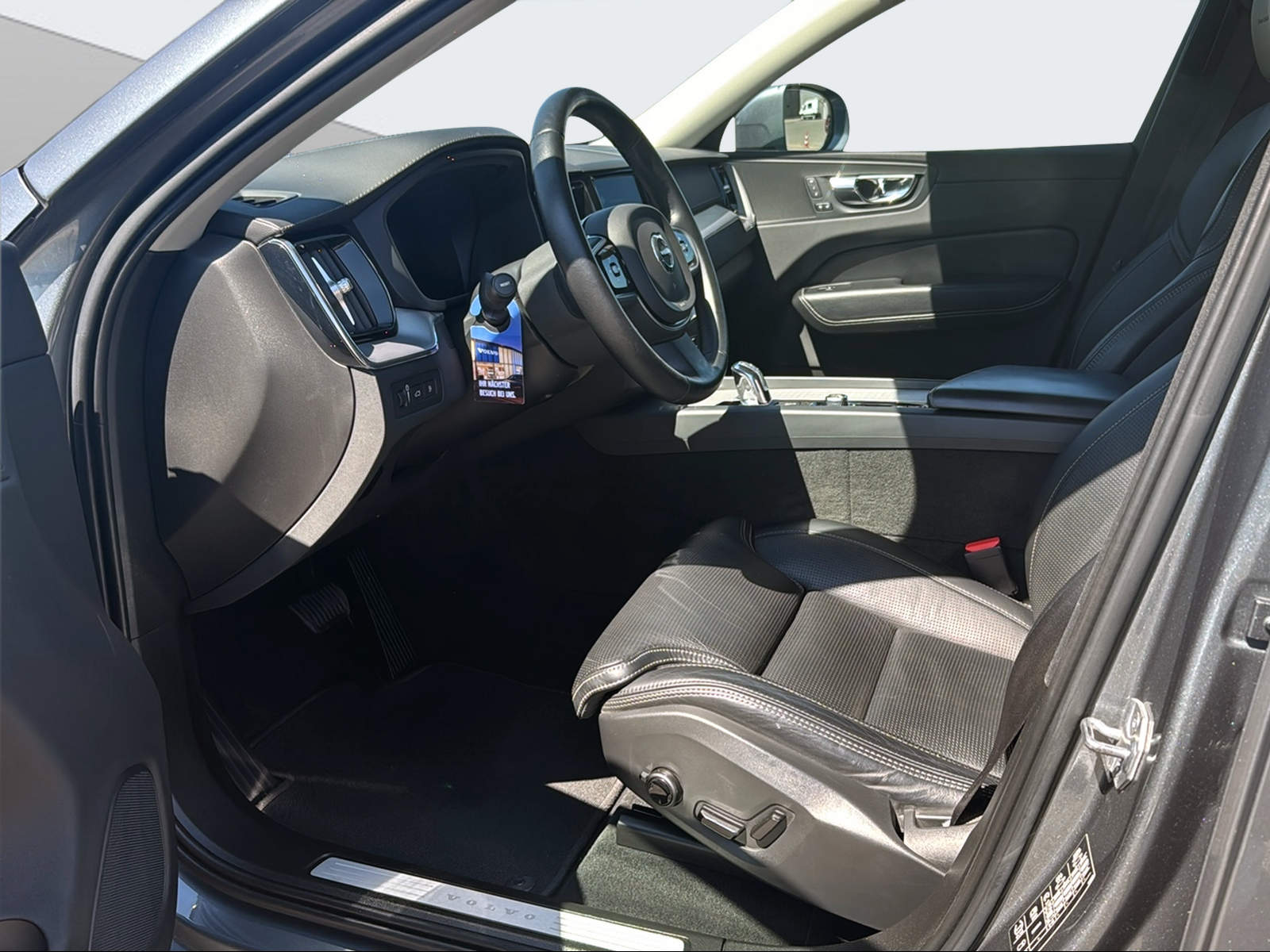 VOLVO XC60 2.0 T8 TE Inscription AWD-image-9