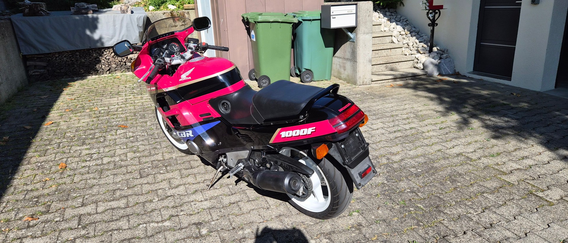 HONDA CBR 1000 F K/L SuperSport-image-3