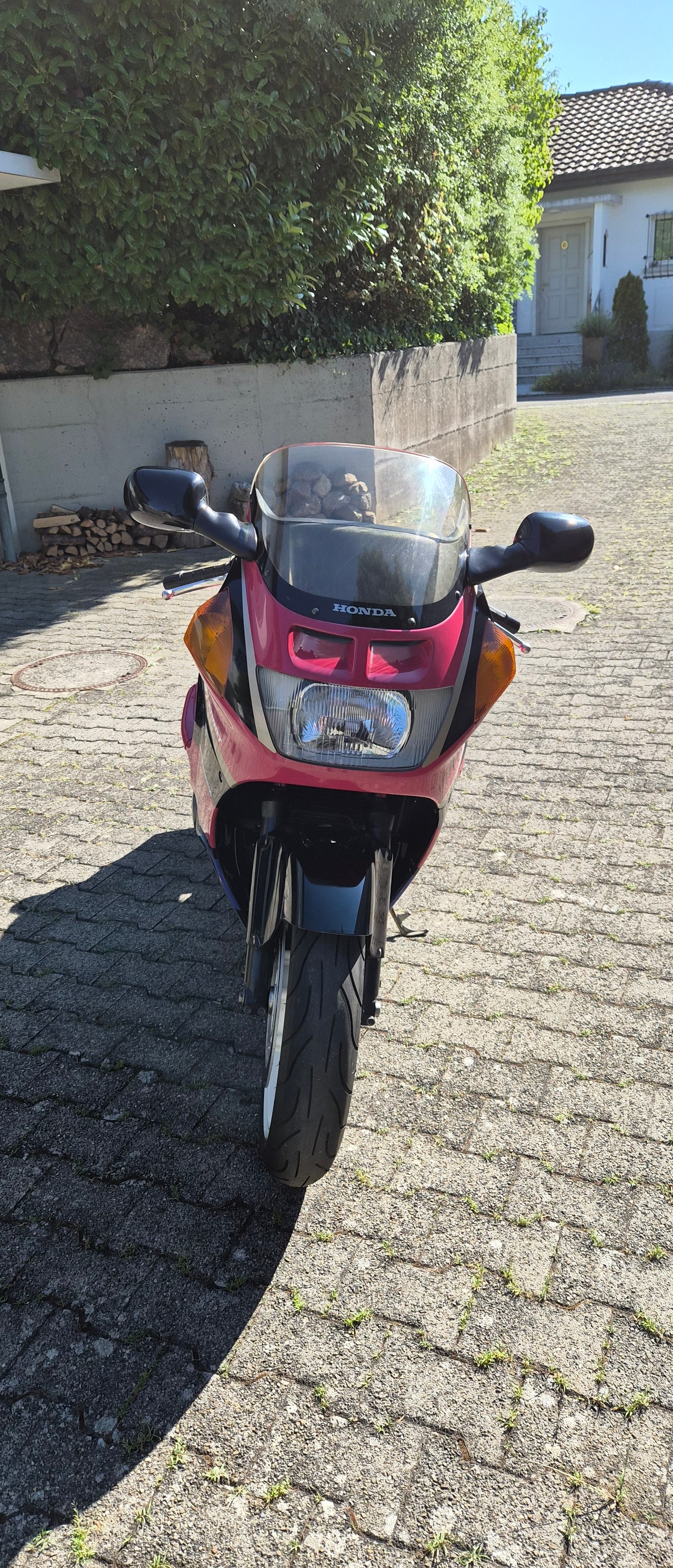 HONDA CBR 1000 F K/L SuperSport-image-1