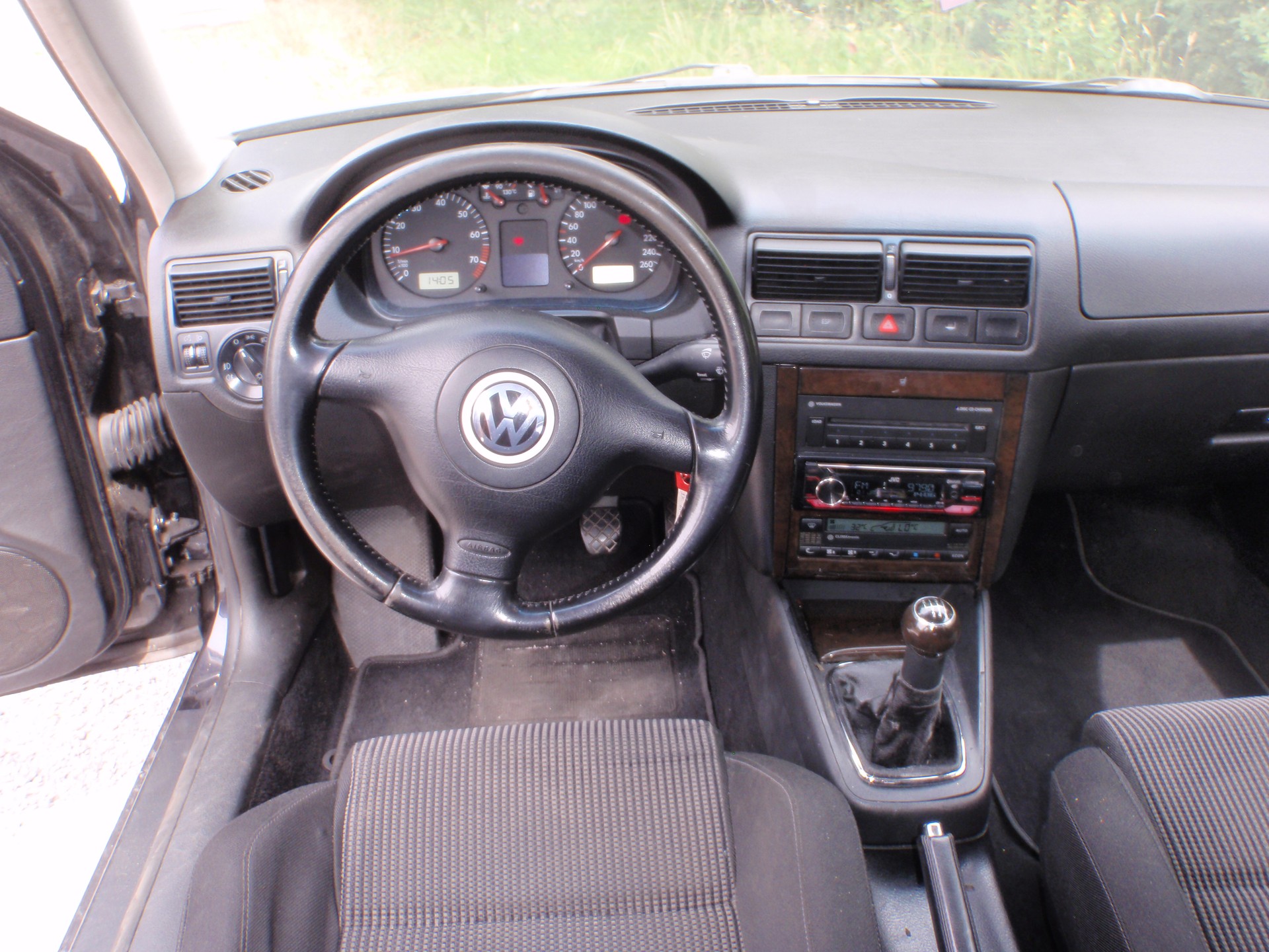 VW Golf 1.8 T GTI-image-7