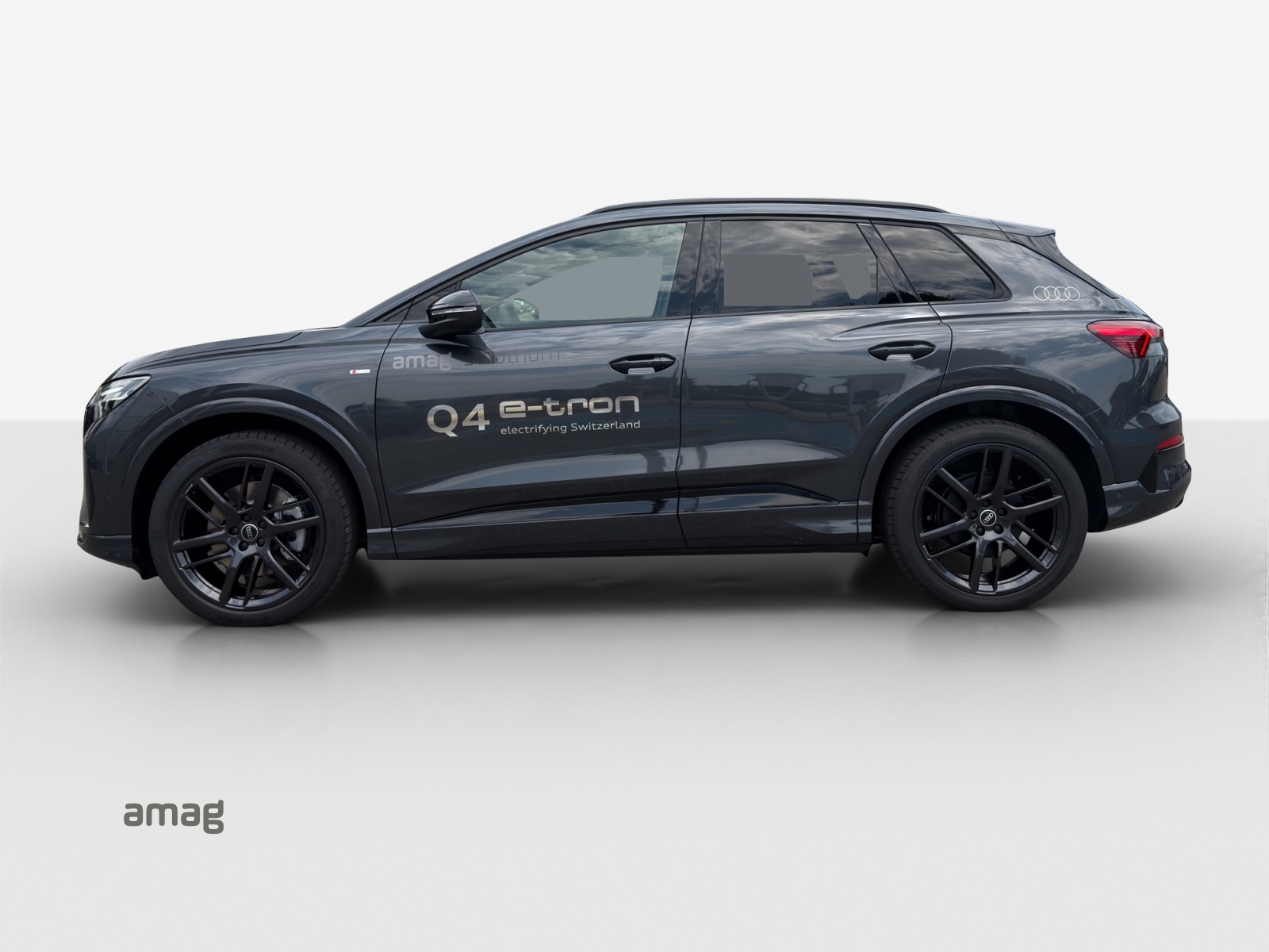 AUDI Q4 e-tron SUV quattro performance-showroom-element-1