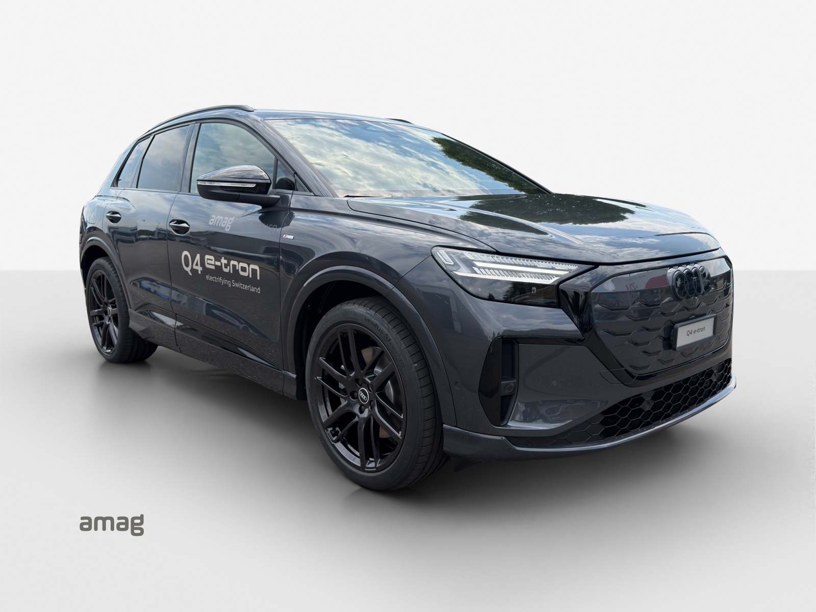AUDI Q4 e-tron SUV quattro performance-image-5