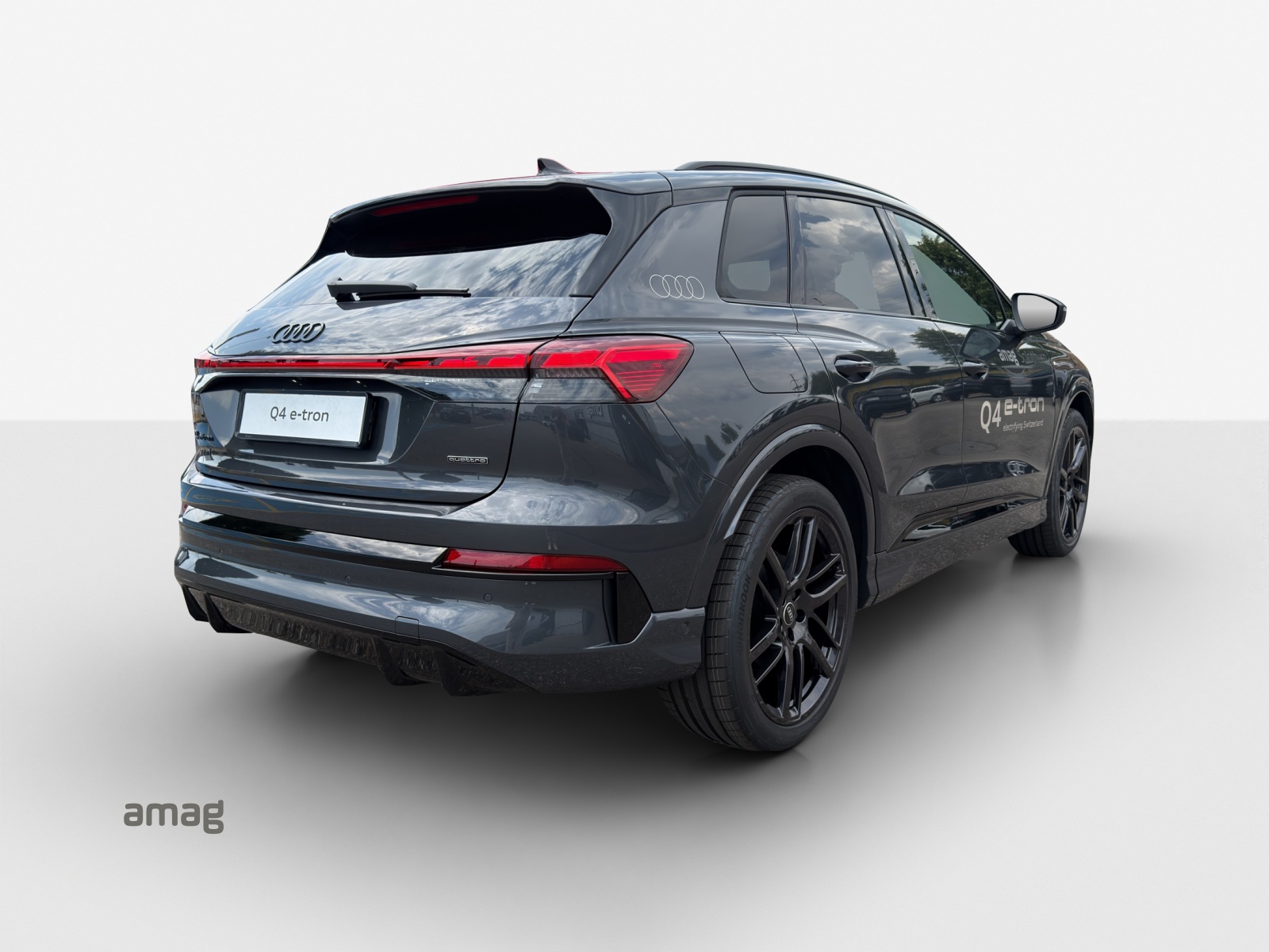 AUDI Q4 e-tron SUV quattro performance-image-4