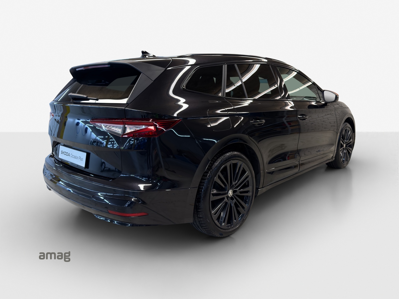 AUDI Q3 35 TFSI S line Attraction S-tronic-image-4